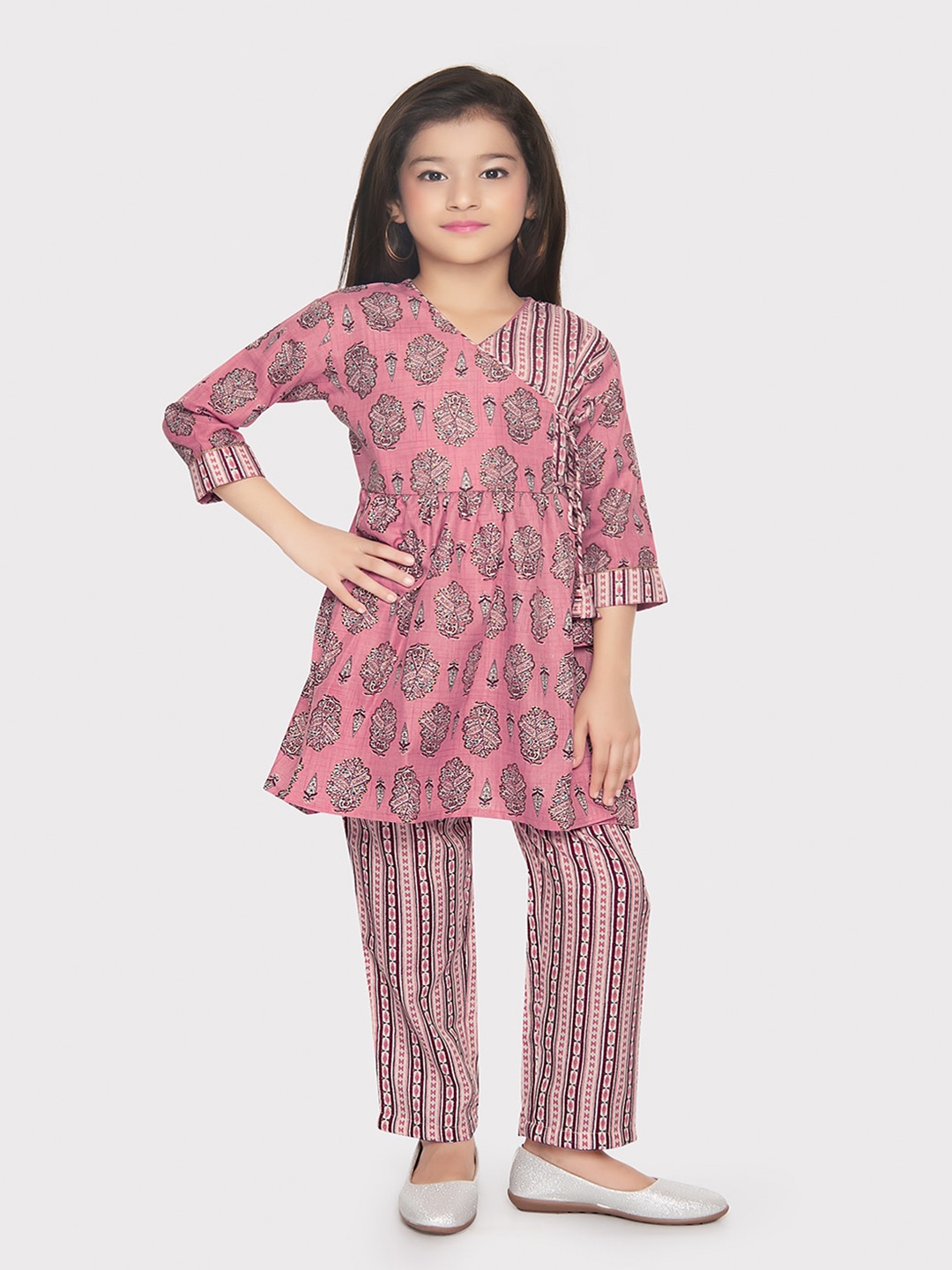 

BETTY Girls Ethnic Motifs Printed Angrakha Kurti with Trousers, Pink