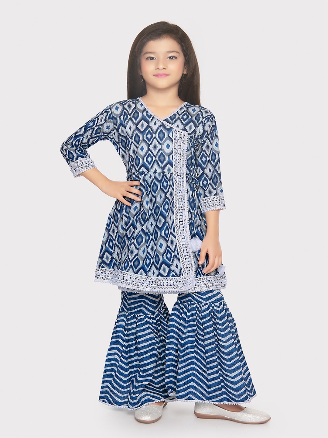 

BETTY Girls Ethnic Motifs Printed A-Line V-Neck Angrakha Kurta & Sharara, Blue