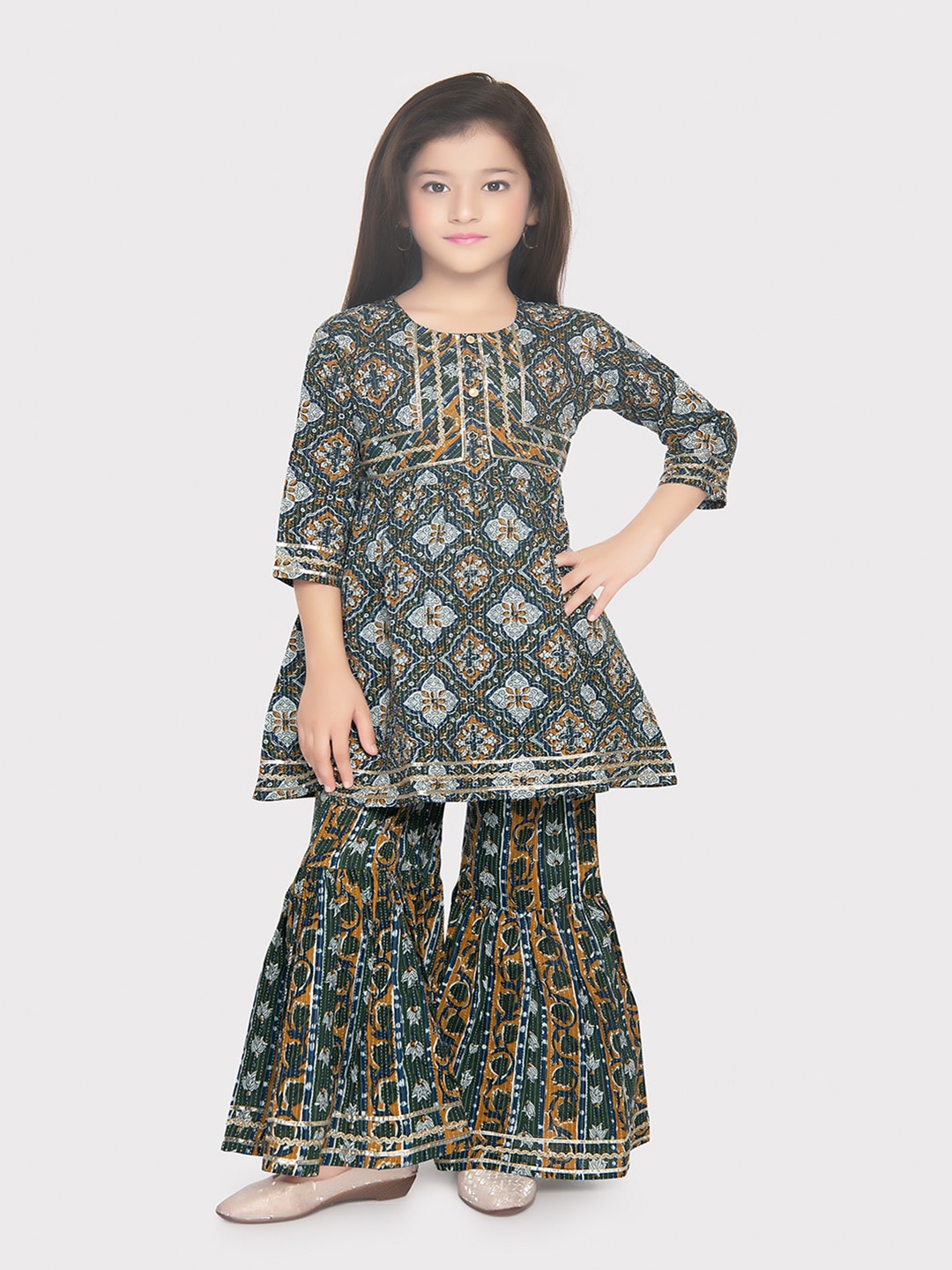 

BETTY Girls Ethnic Motifs Printed Gotta Patti Pure Cotton Kurta With Sharara, Green