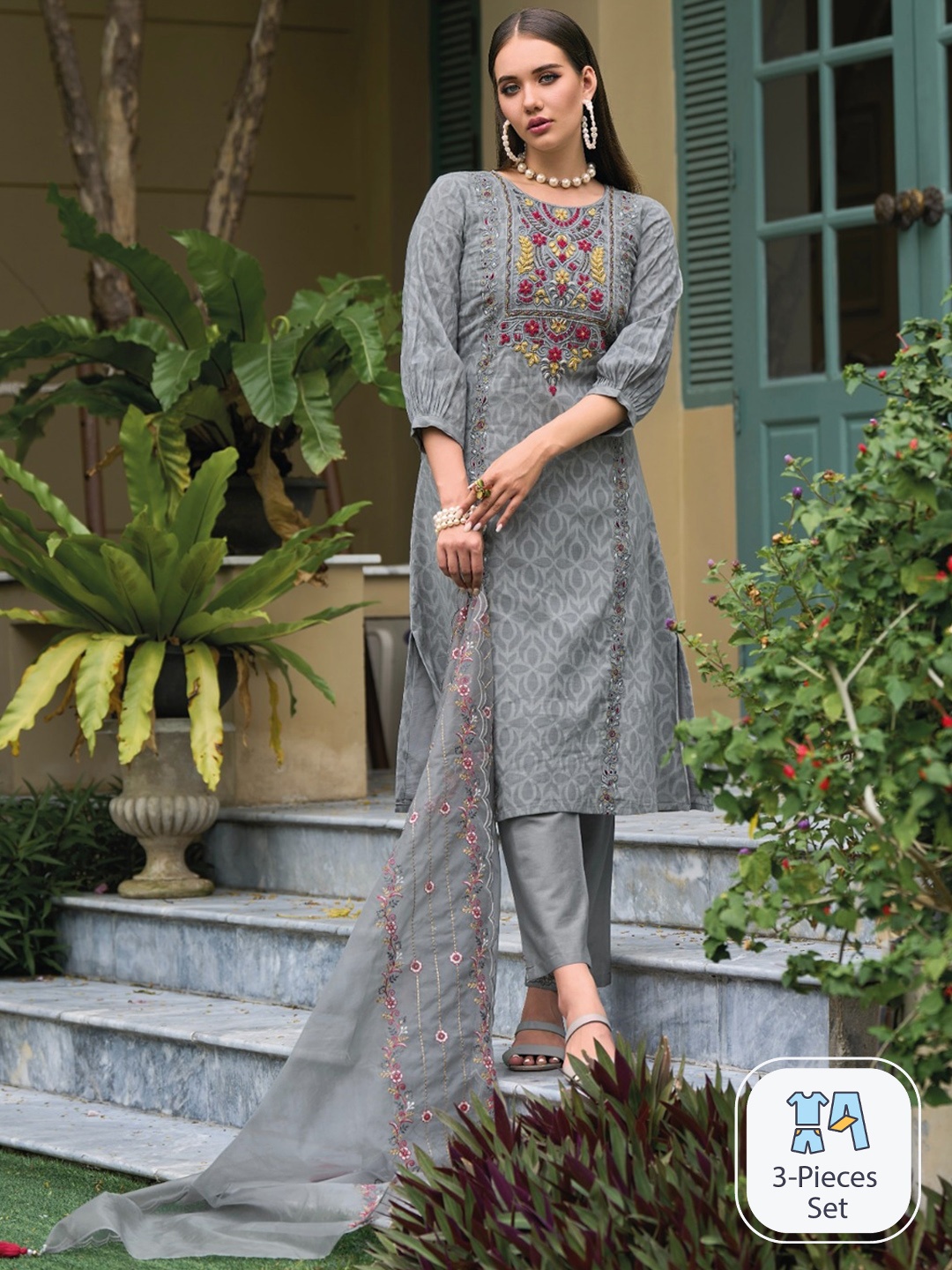 

AUTUMN LANE Floral Embroidered Regular Pure Cotton Kurta with Trousers & With Dupatta, Grey