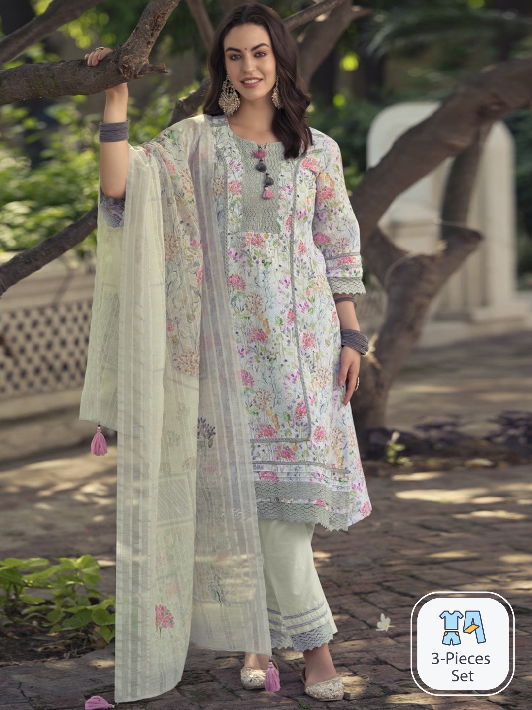 

AUTUMN LANE Floral Printed Thread Work Pure Cotton Kurta with Trousers & Dupatta, Green