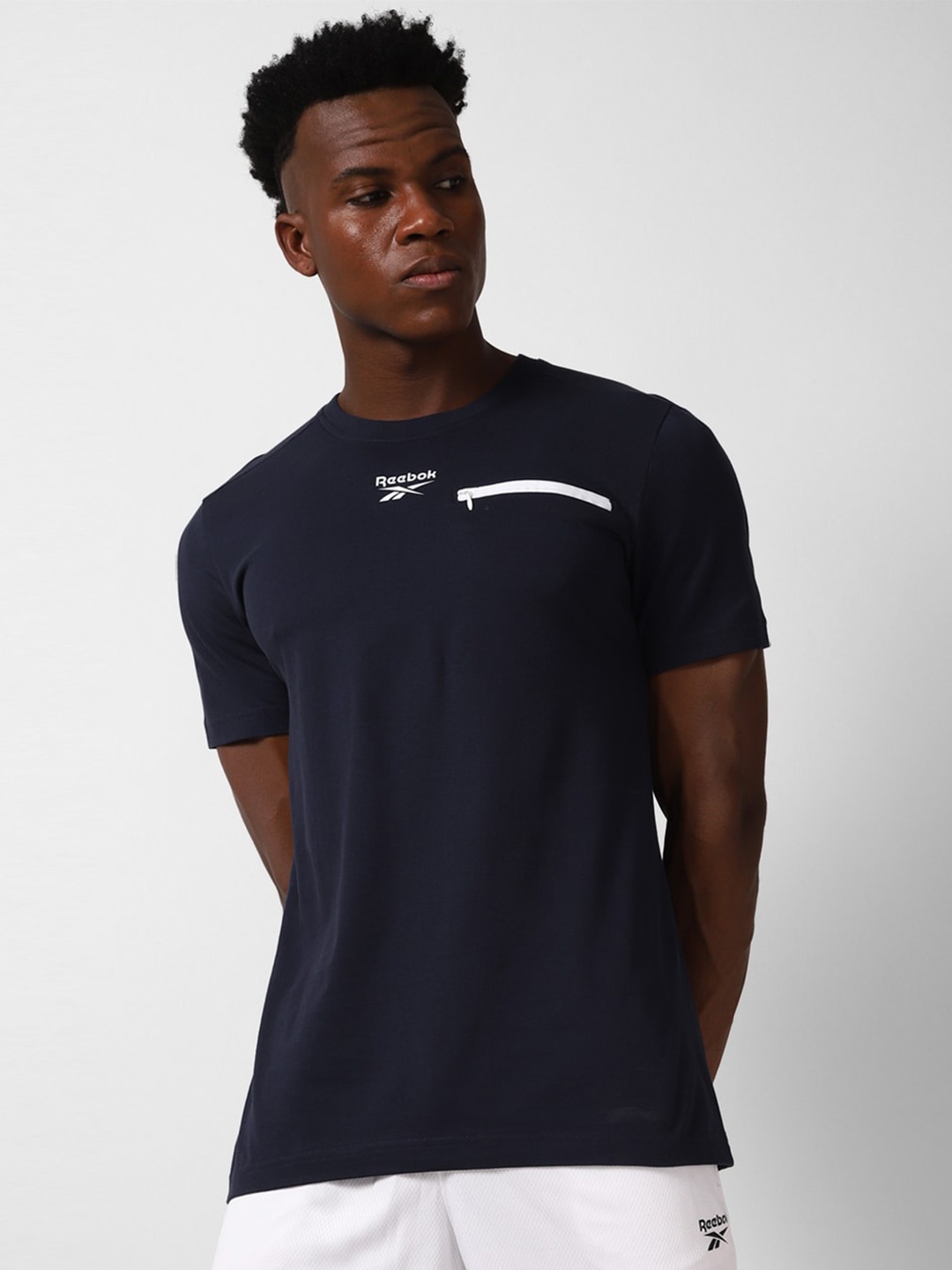 

Reebok Slim-Fit Zip Pocket Cot T-shirts, Navy blue