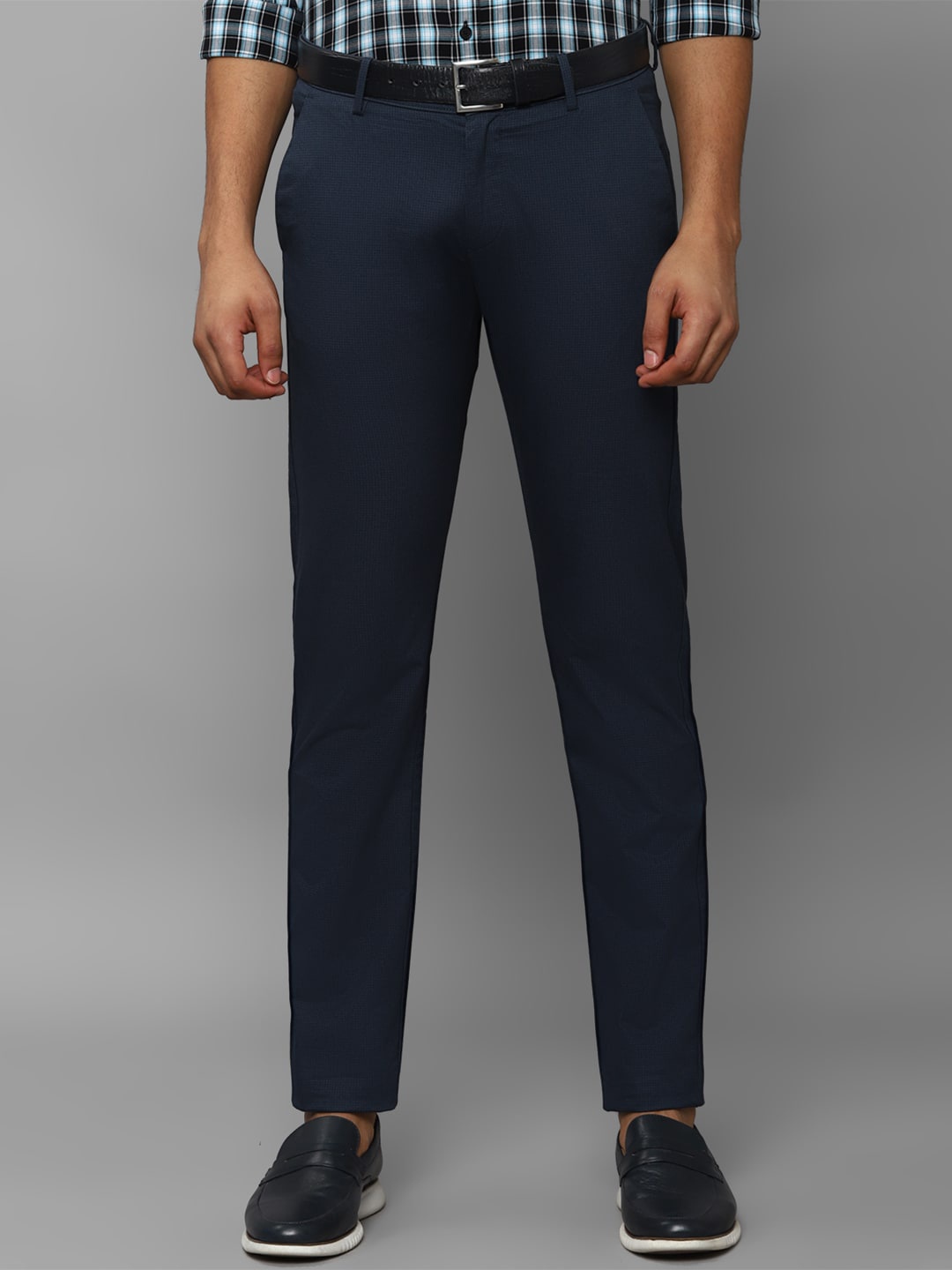 

Allen Solly Men Slim Fit Mid-Rise Cotton Chinos Trousers, Navy blue