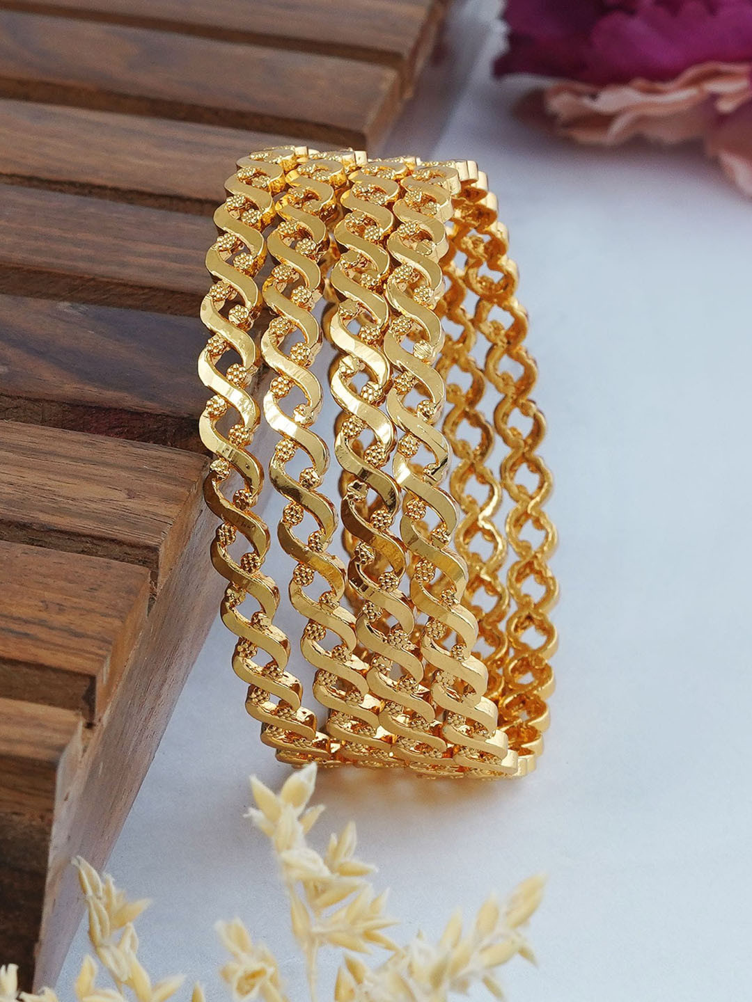 

MANSIYAORANGE Set Of 4 Gold Plated Bangles