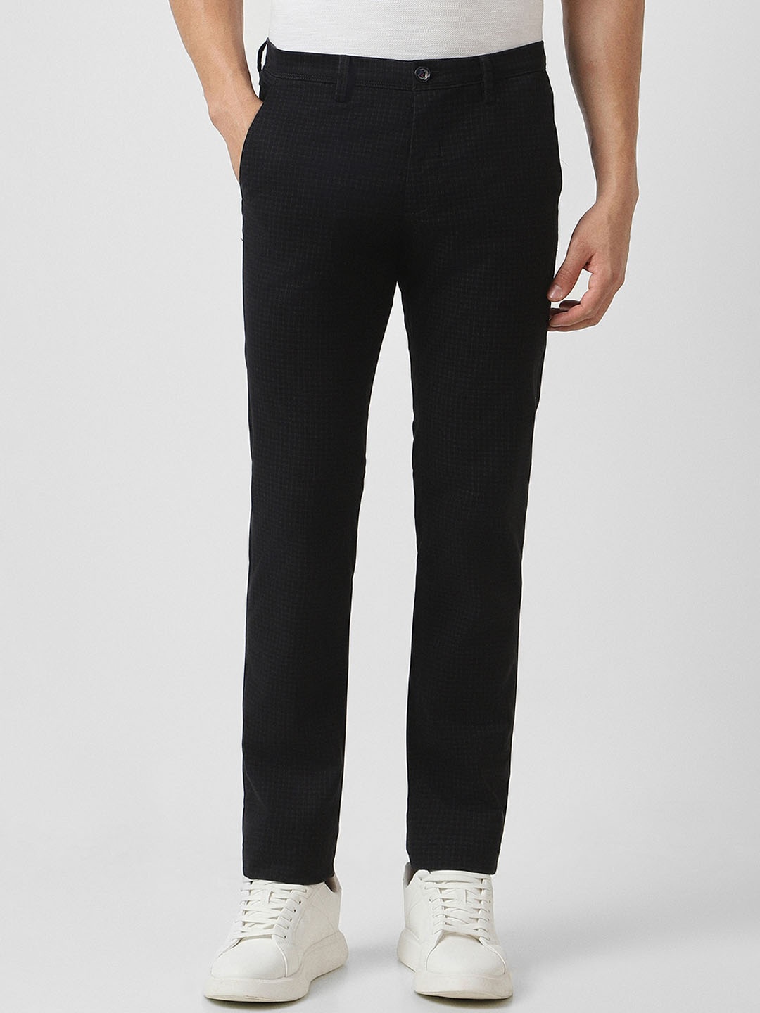 

Van Heusen Sport Men Checked Slim Fit Trousers, Black