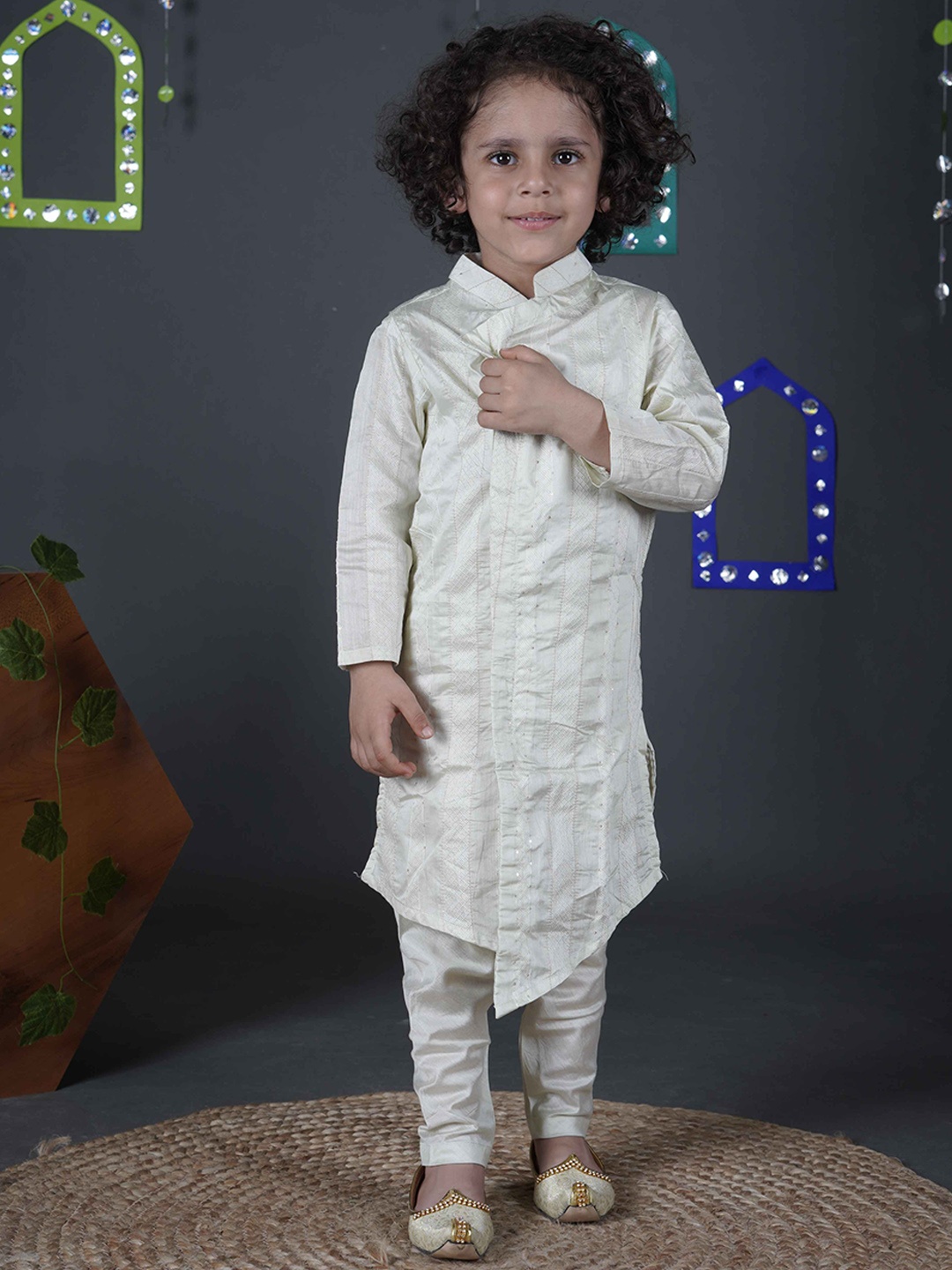 Maaikid Boys Striped Mandarin Collar Regular Sequinned Kurta with Pyjamas, White