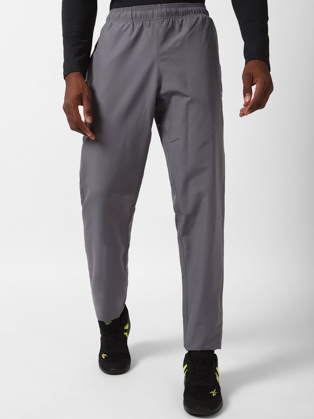 

Reebok Men Te Wvn Ul Pnt Mid Rise Track Pant, Grey