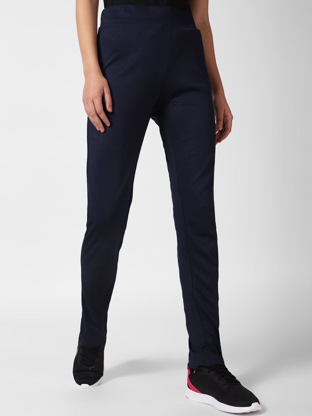 

Reebok Women Te Vec W Mid Rise Track Pant, Navy blue