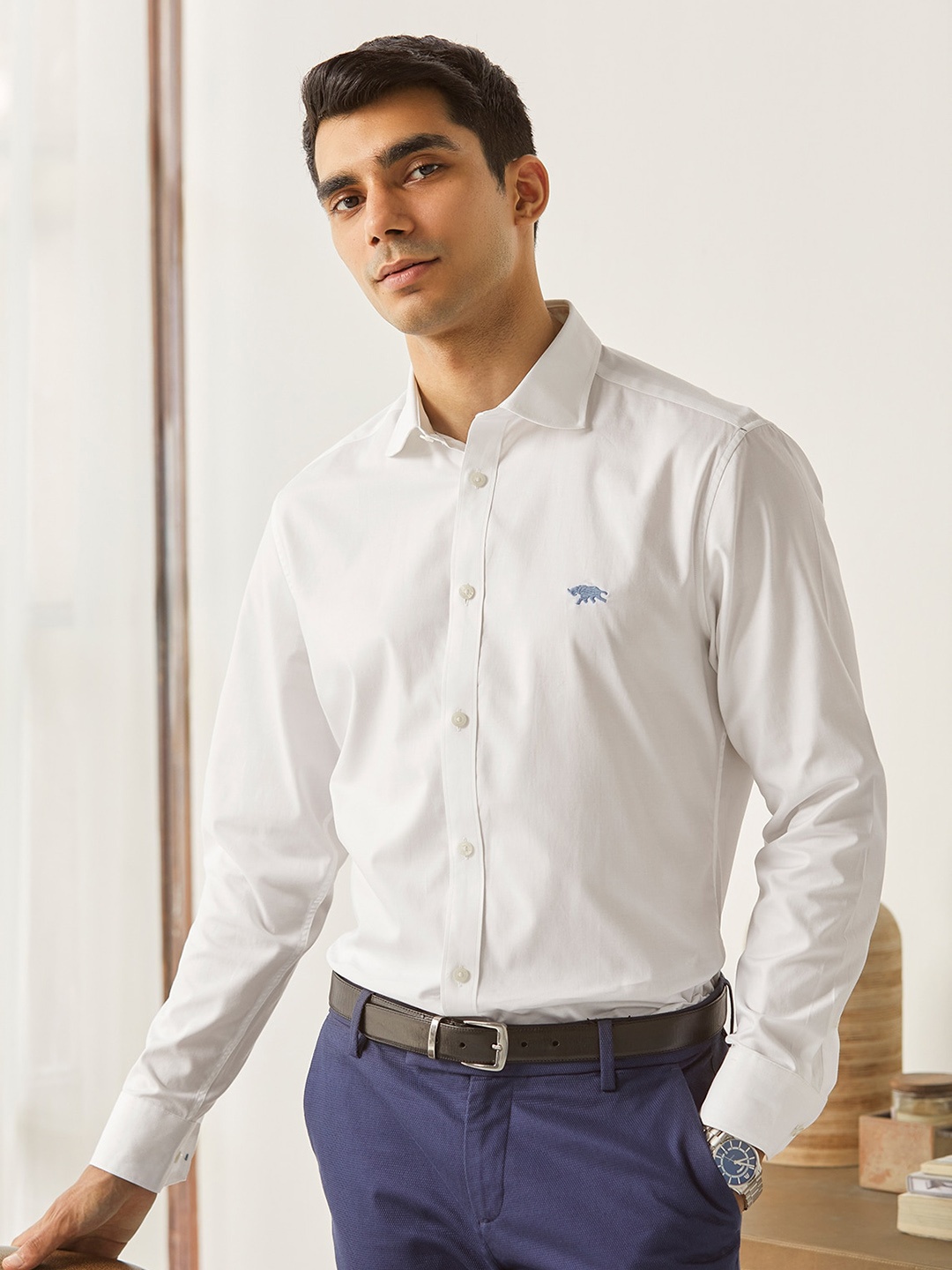 

Andamen Premium Slim Fit Cutaway Collar Cotton Semiformal Shirt, White