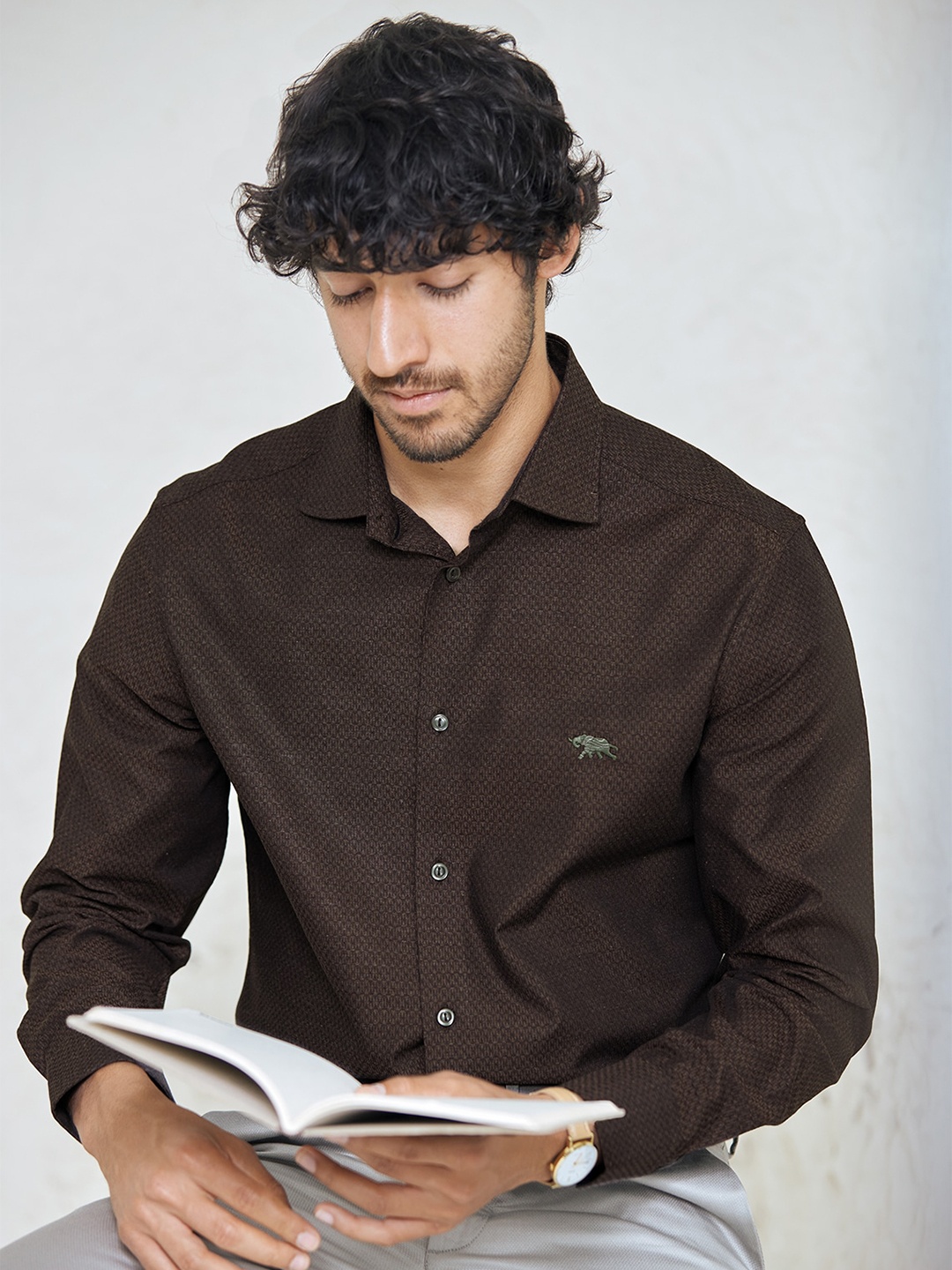 

Andamen Premium Slim Fit Self Design Cutaway Collar Cotton Formal Shirt, Brown