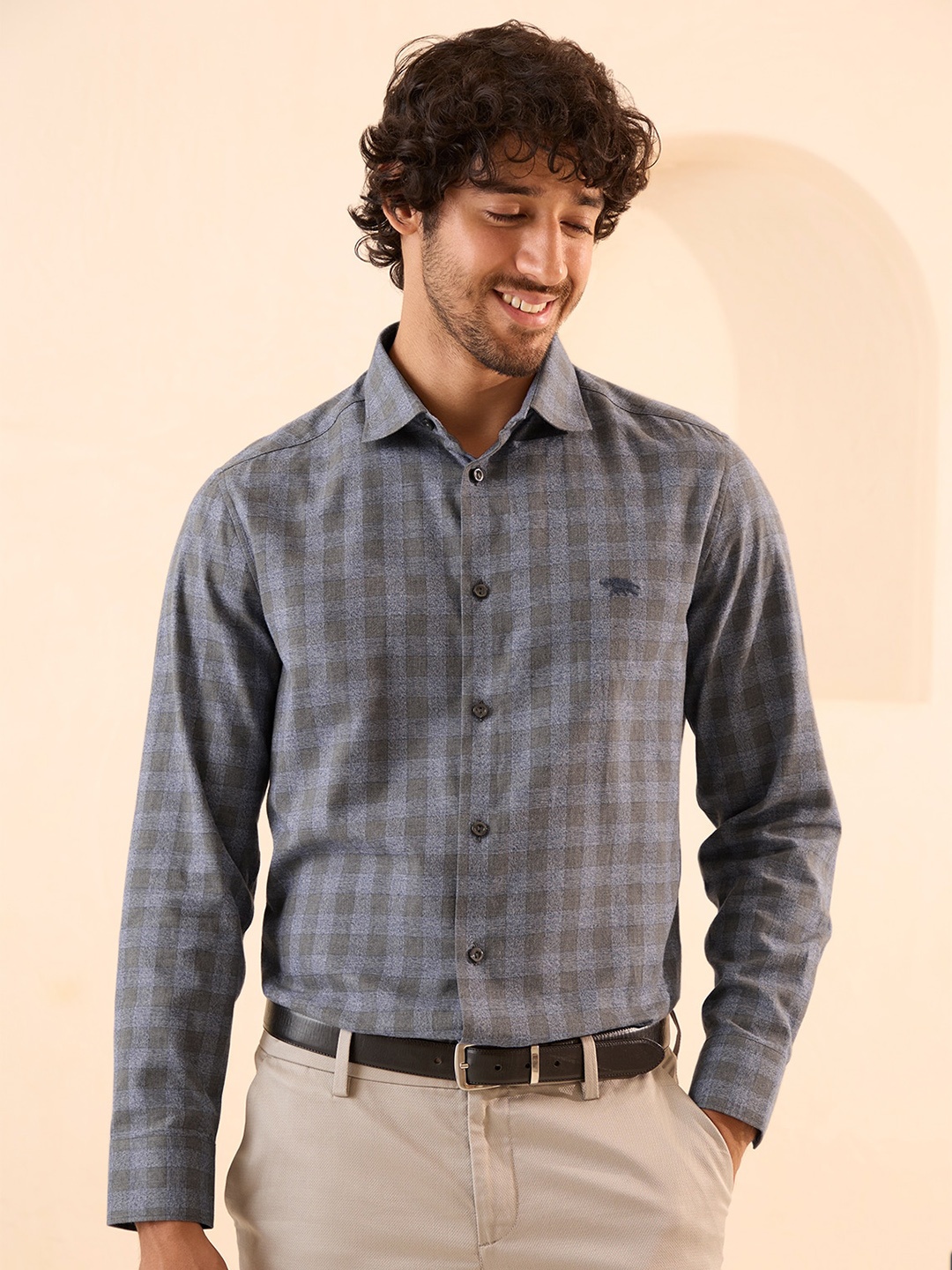 

Andamen Premium Checked Cutaway Collar Cotton Formal Shirt, Grey