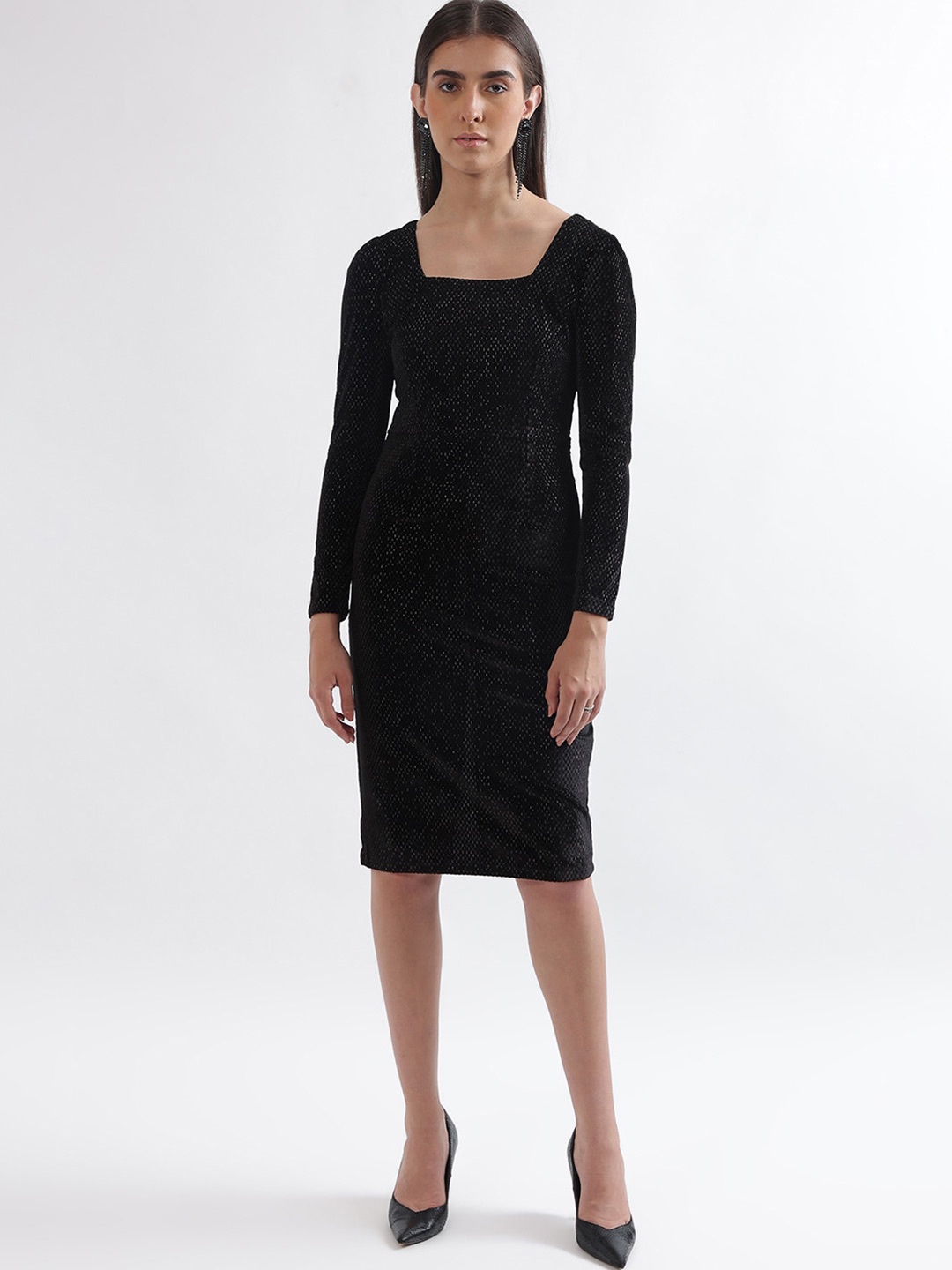 

CENTRESTAGE Self Design Square Neck Bodycon Dress, Black