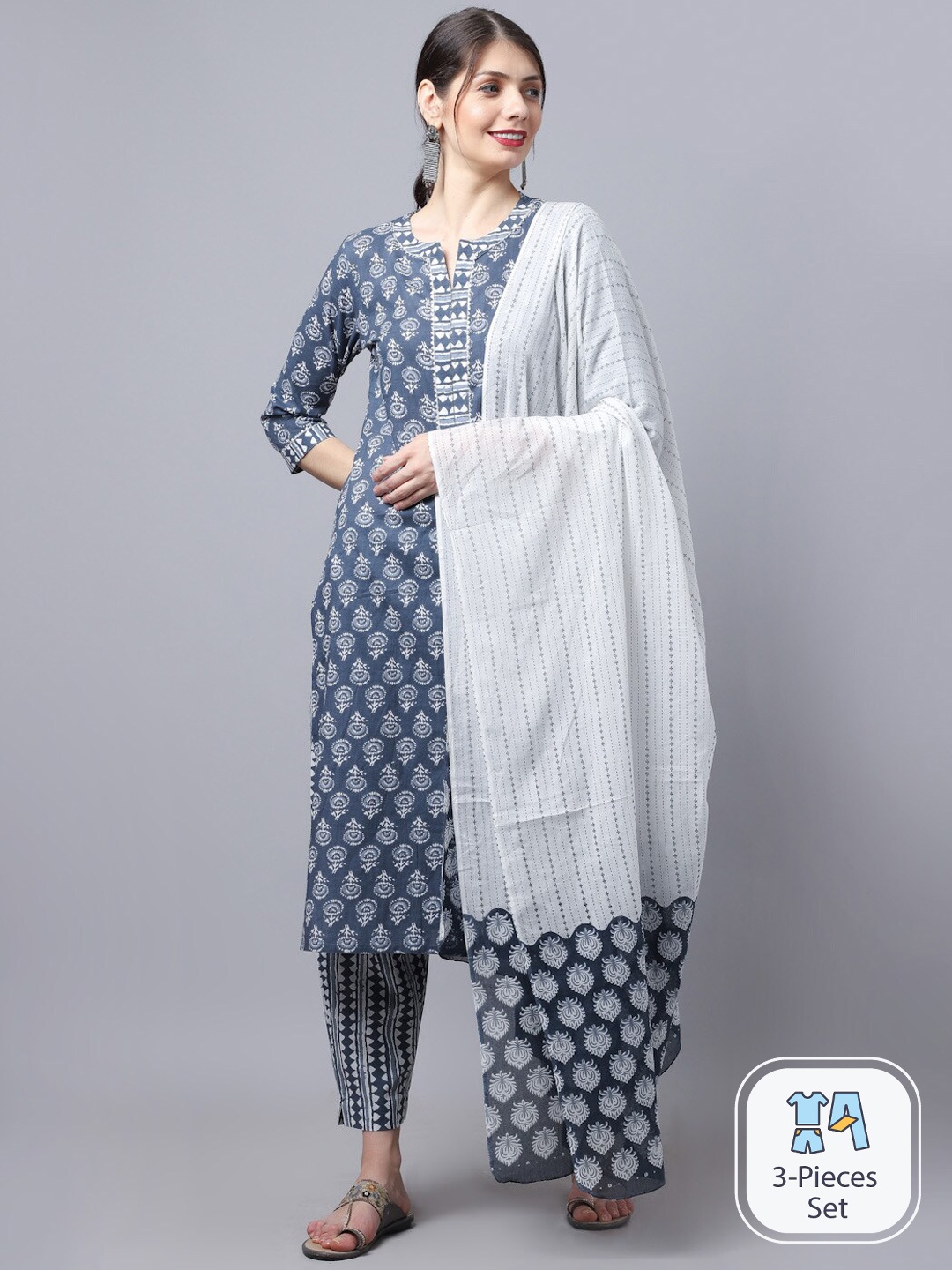 

LARGISH Ethnic Motifs Printed Gotta Patti Pure Cotton Kurta & Trousers With Dupatta, Grey