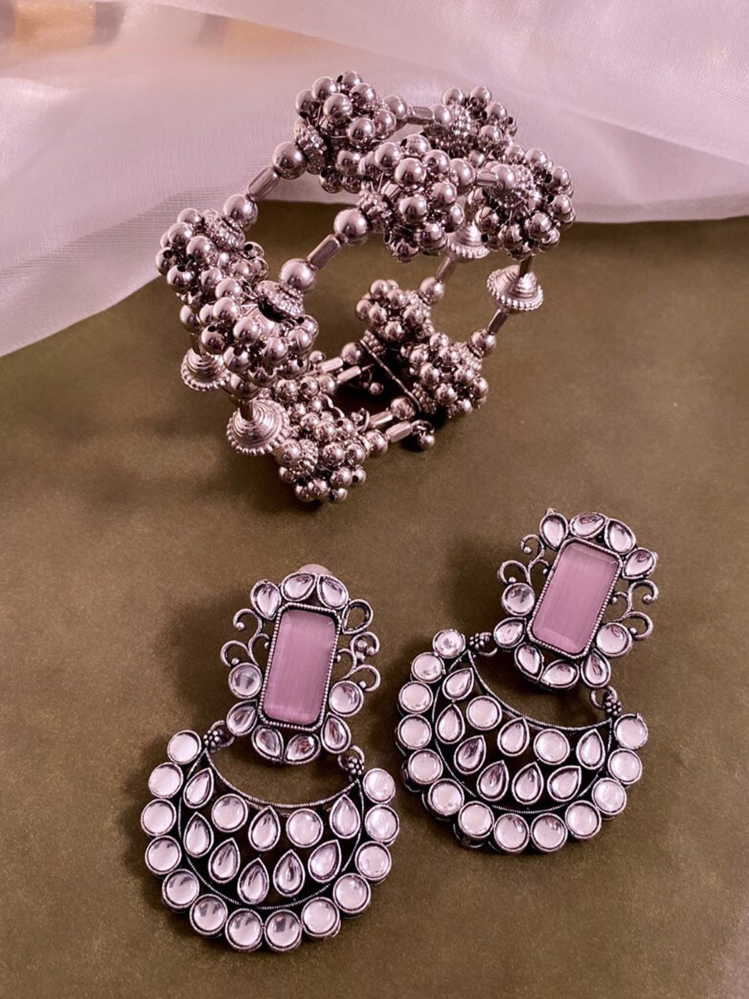 

ATIBELLE Set Of 2 Silver-Plated Kundan Stone-Studded Jewellery Set