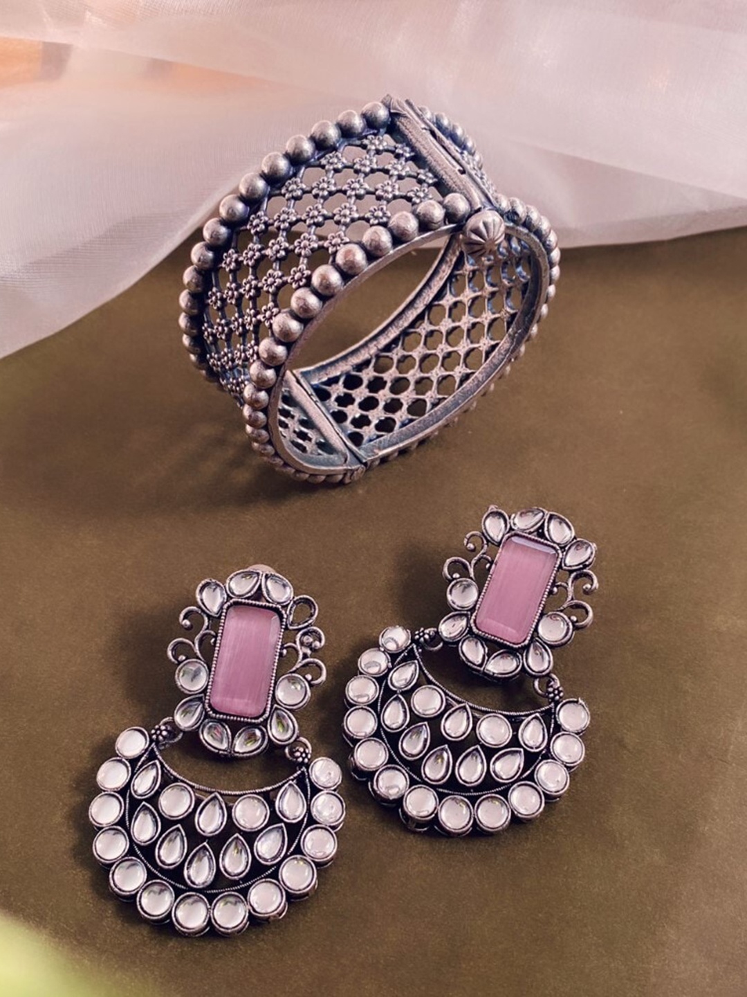 

ATIBELLE Silver-Plated Kundan-Studded Jewellery Set