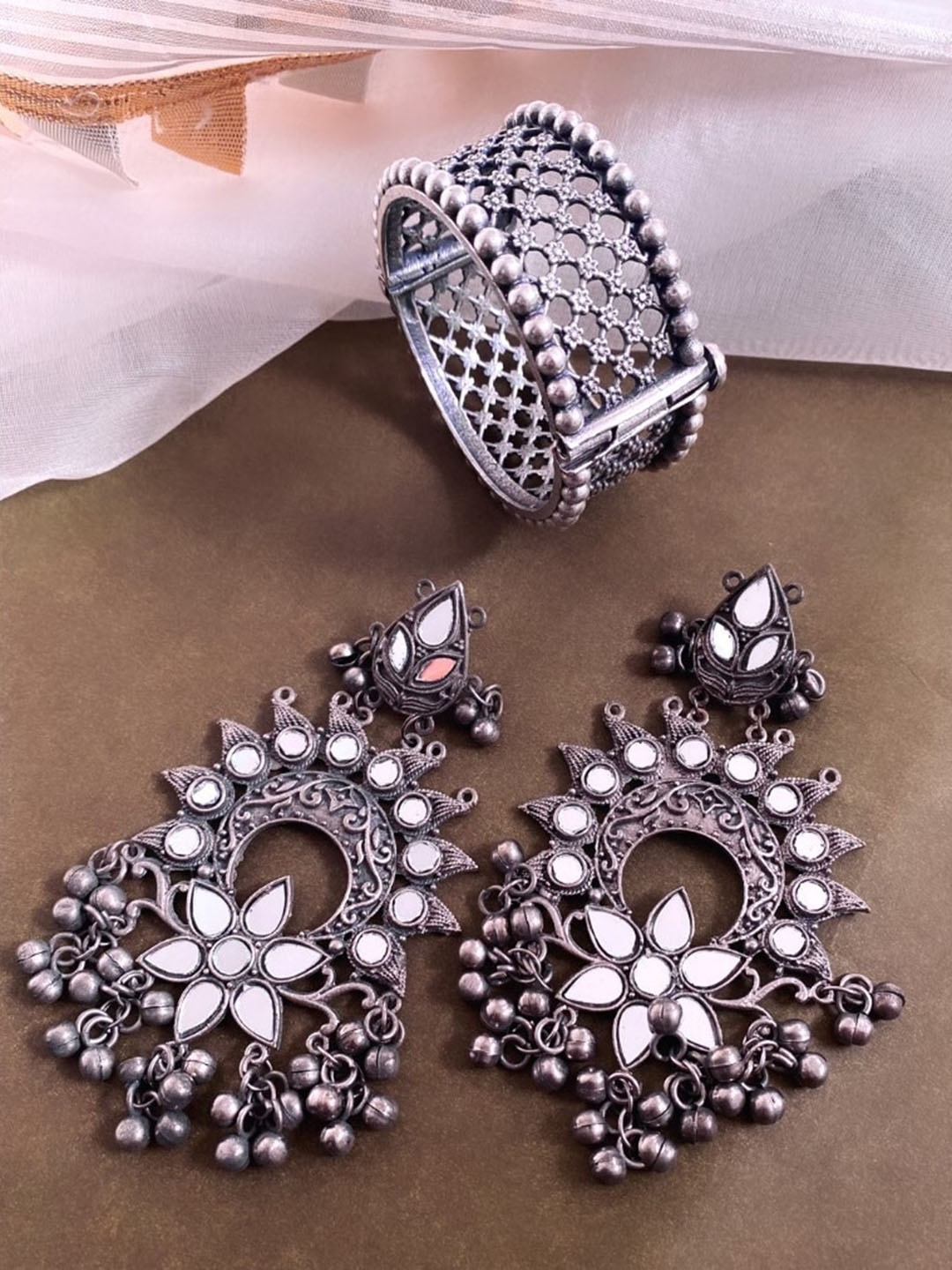 

ATIBELLE Silver-Plated Jewellery Set