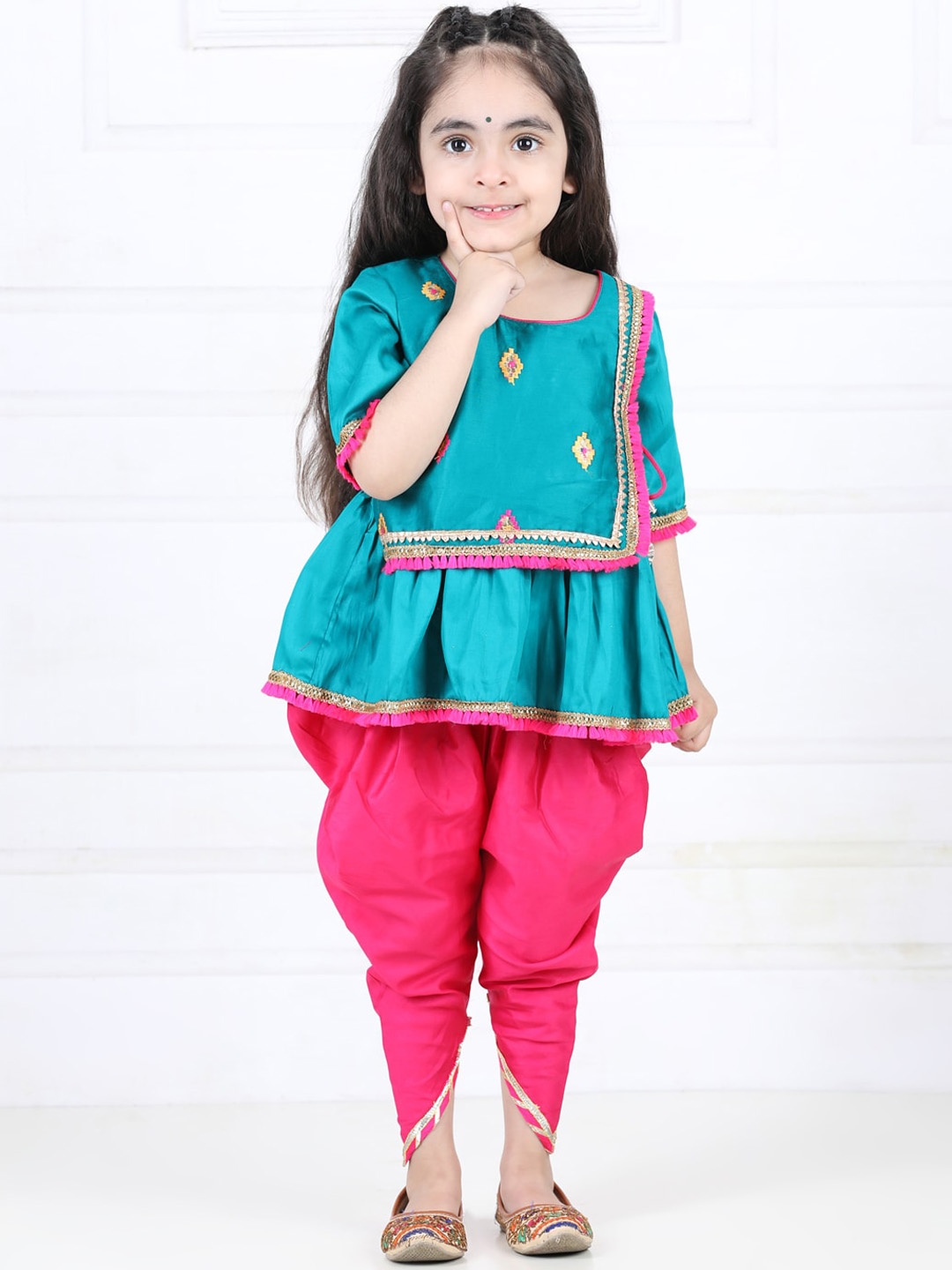 

Kinder Kids Girls Embroidered Angrakha Pure Cotton Kurti With Dhoti Pants, Green