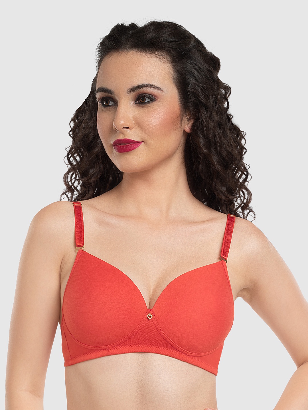 

Lovable Medium Coverage Lightly Padded Non-Wired Seamless Push-Up Bra With All Day Comfort, Red