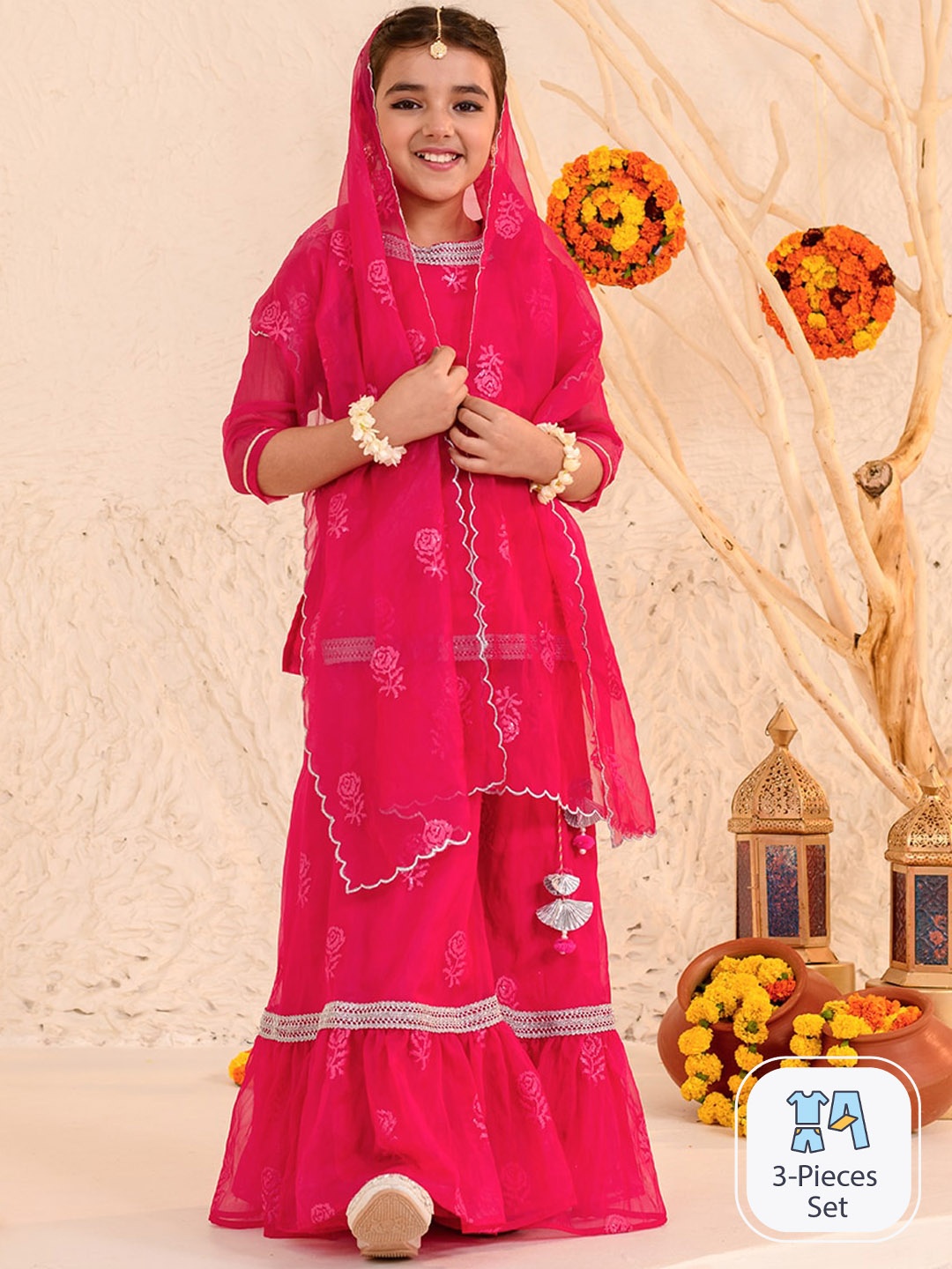 

pspeaches Girls Floral Printed Thread Work Regular Kurta with Sharara & With Dupatta, Magenta