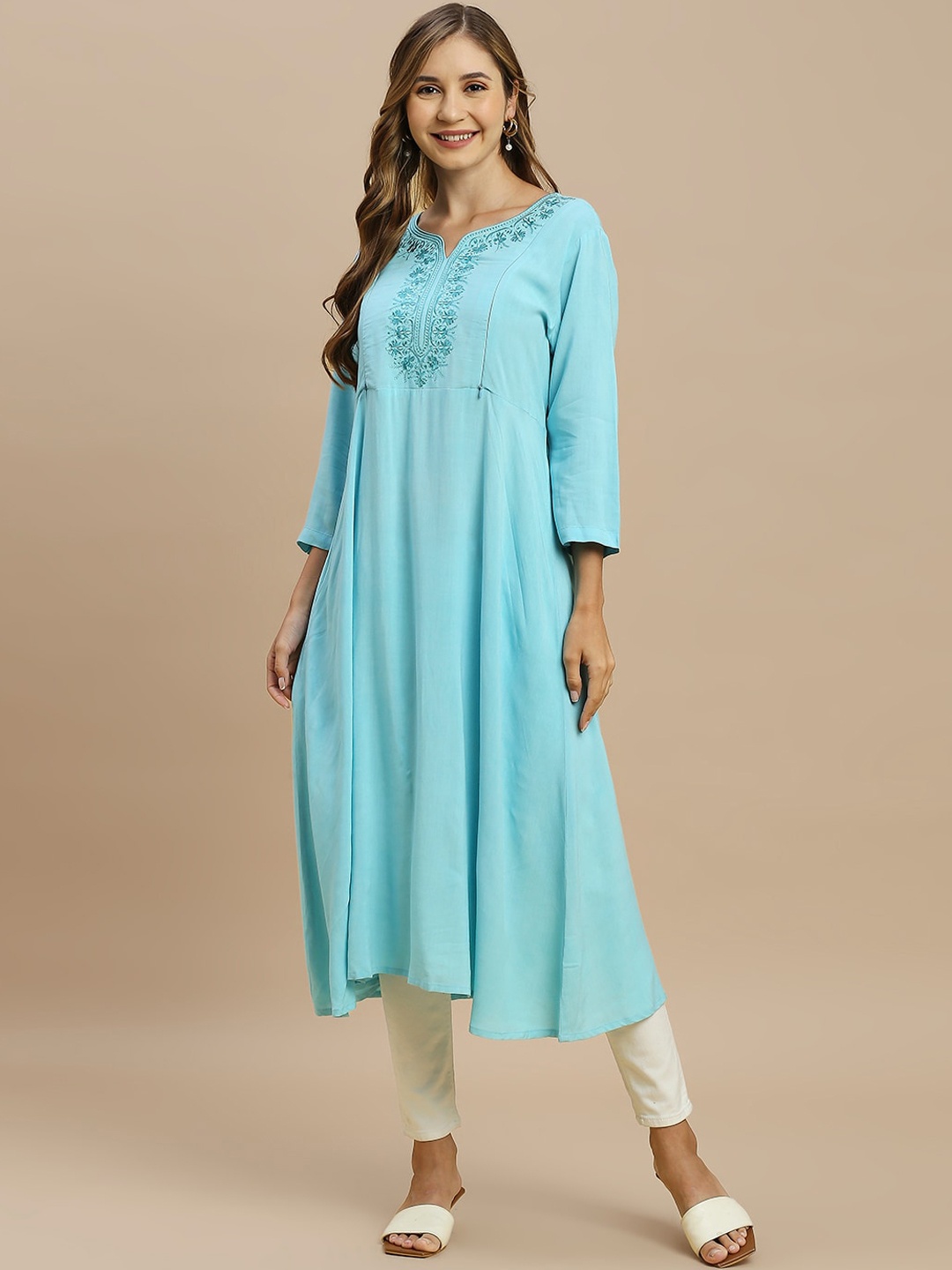 

MomToBe Floral Yoke Designed Thread Work Anarkali Maternity Kurta, Blue