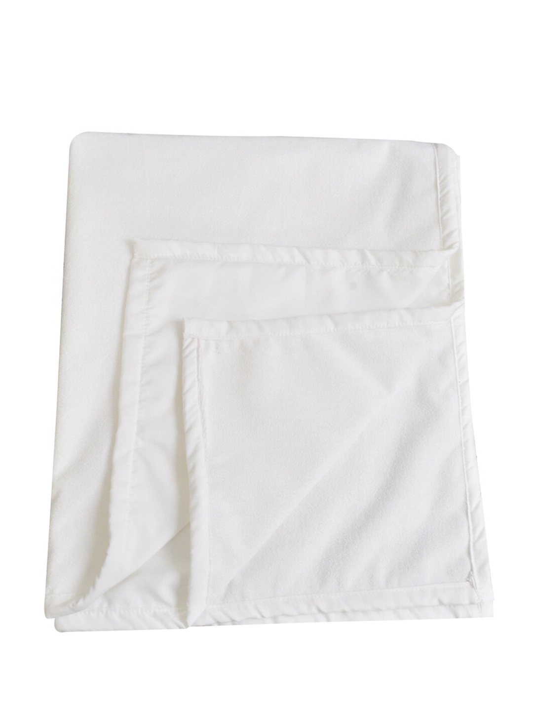 

Adbeni Infants White 210 GSM Waterproof Mattress Protector
