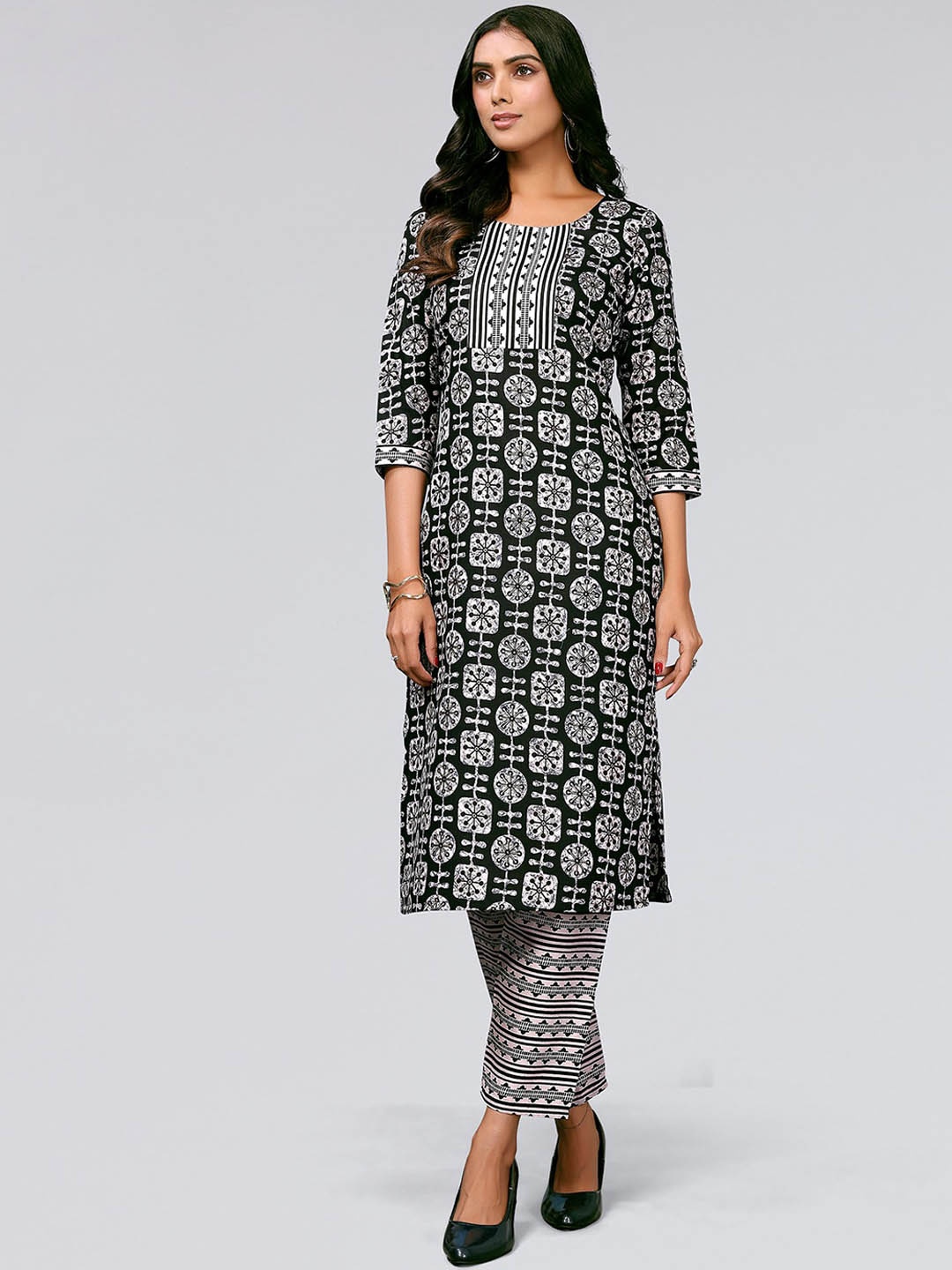 

KALINI Ethnic Motifs Printed Regular Kurta With Trousers, Black