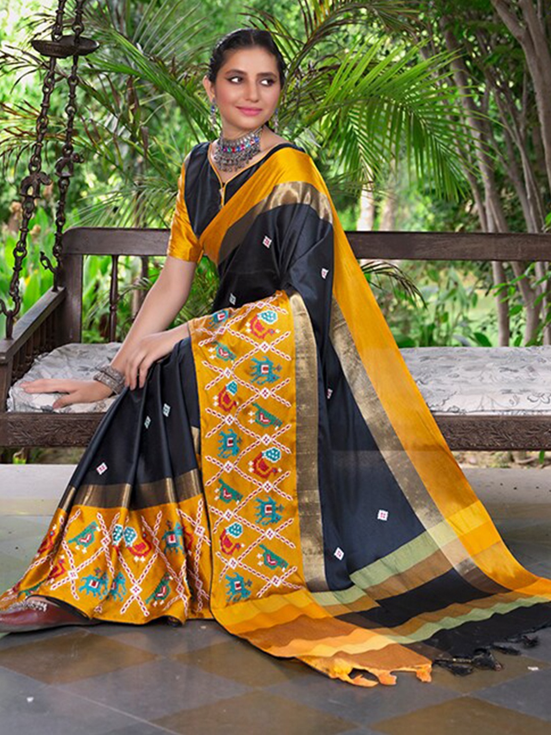 

RAJGRANTH Ethnic Motifs Embroidered Silk Cotton Patola Saree, Black