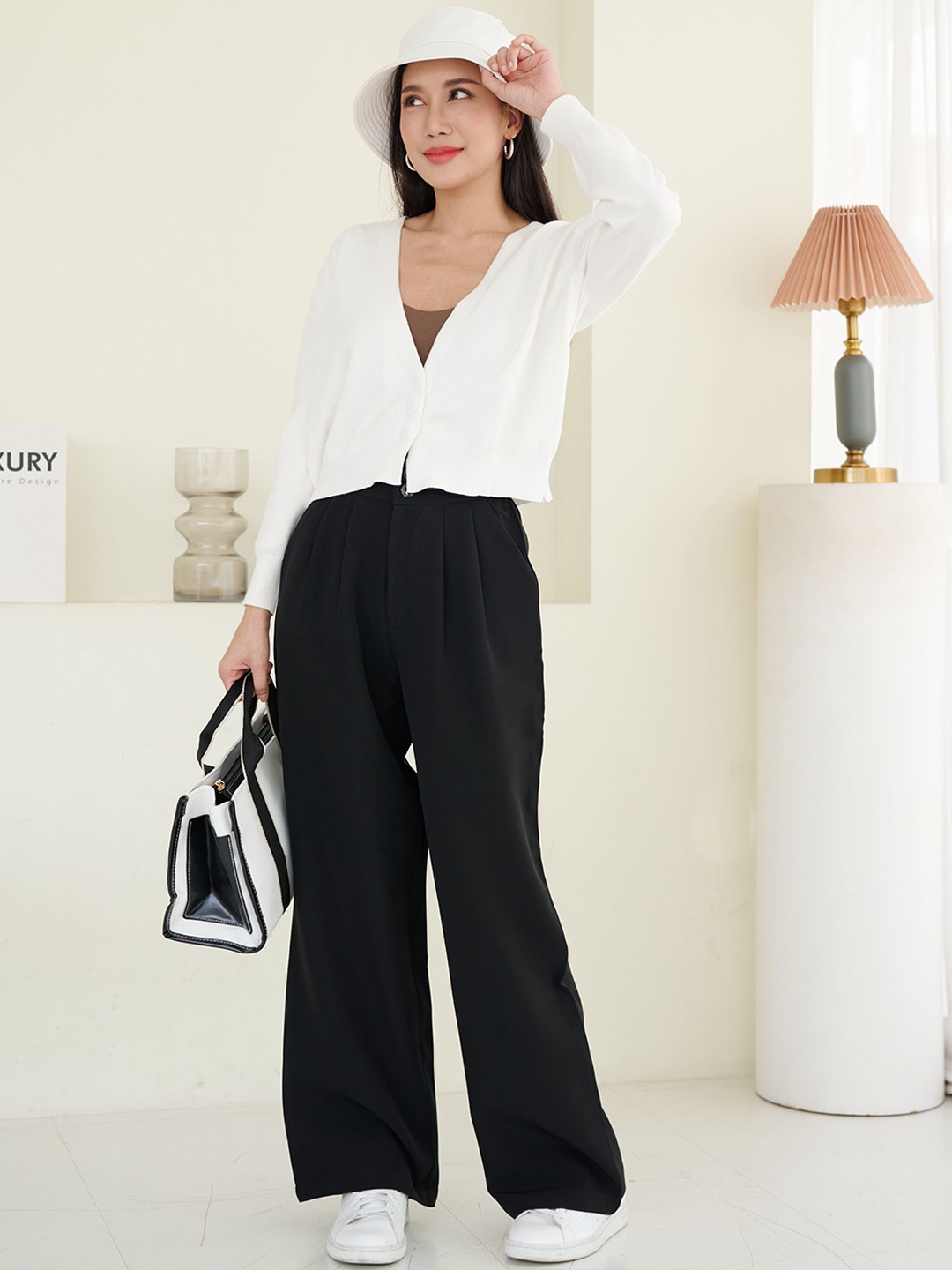 

Off Duty India Women Comfort Wide Leg High-Rise Cotton Trousers, Black