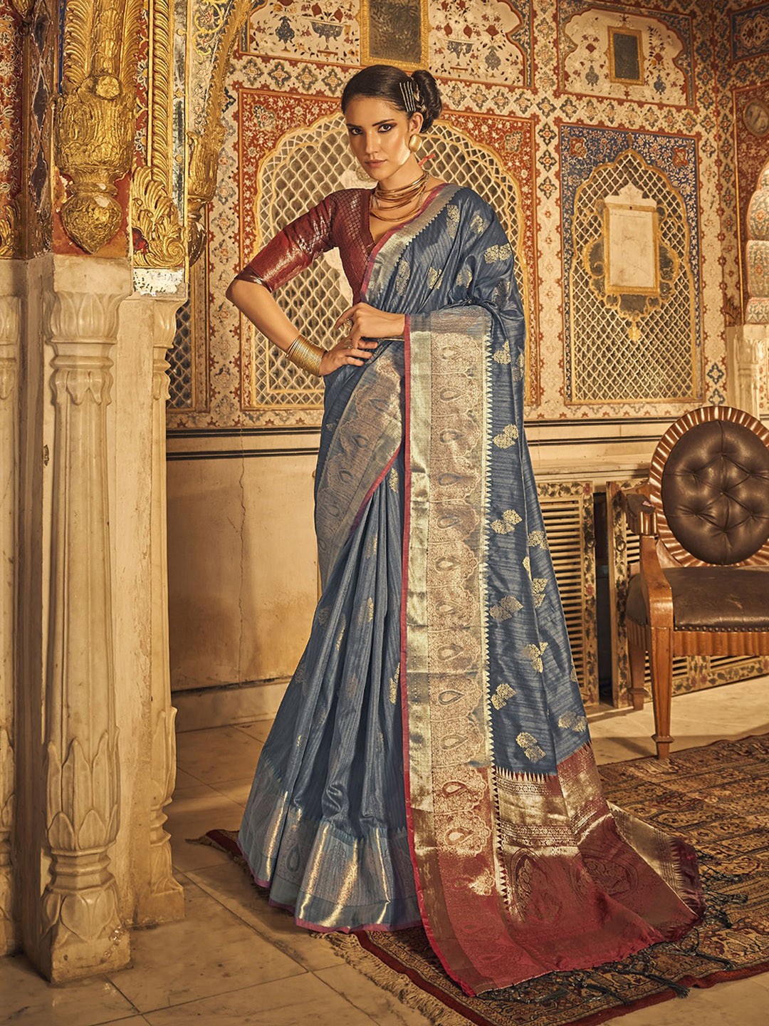 

Satrani Floral Woven Design Zari Art Silk Saree, Grey