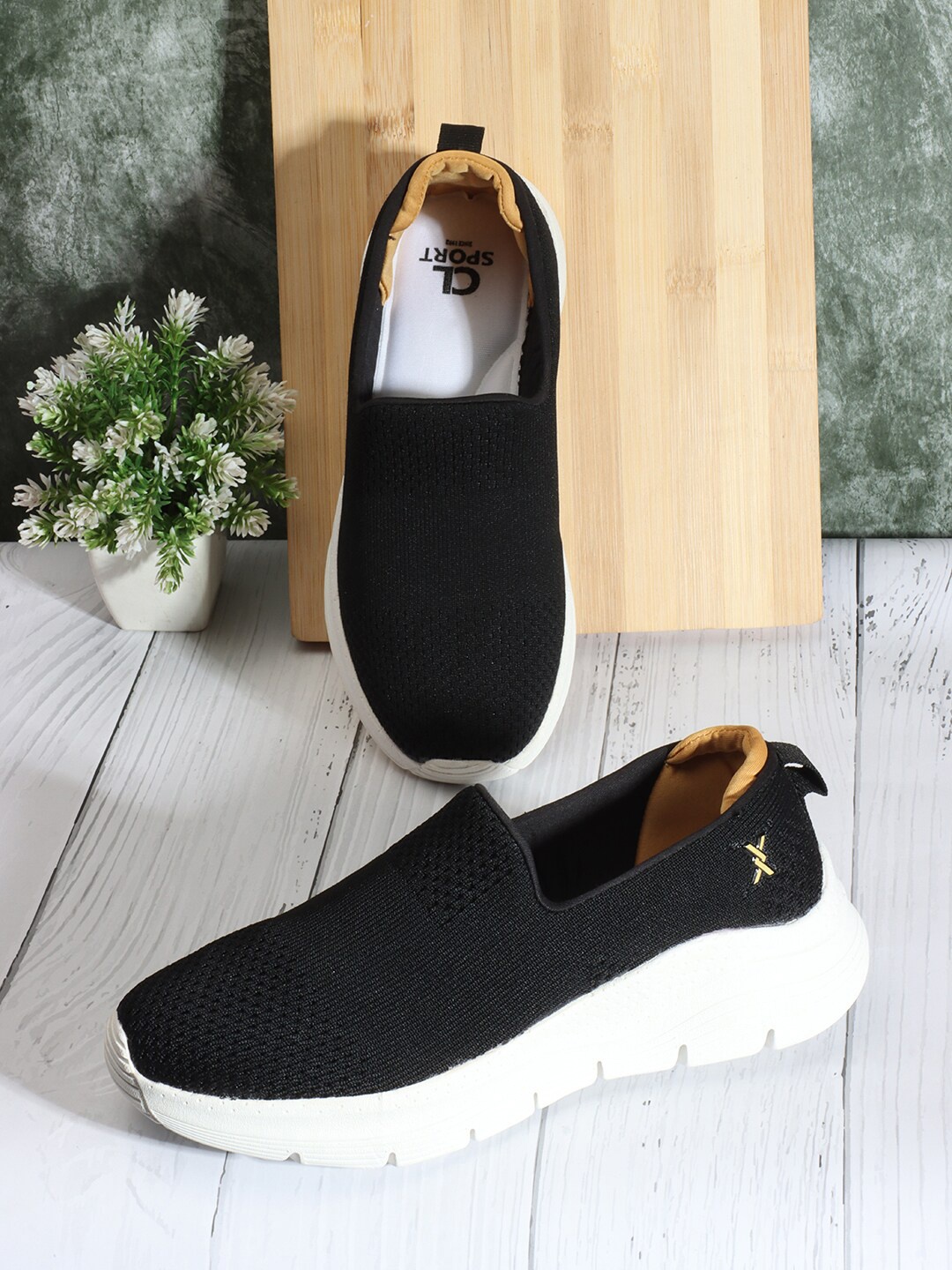 Carlton London sports Women Textured Lightweight Slip-On Sneakers, Black