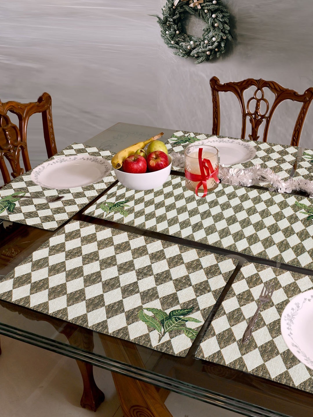 

AVI Living Olive & Cream 7 Pieces Jacquard Woven Rectangular Table Placemats & Runner