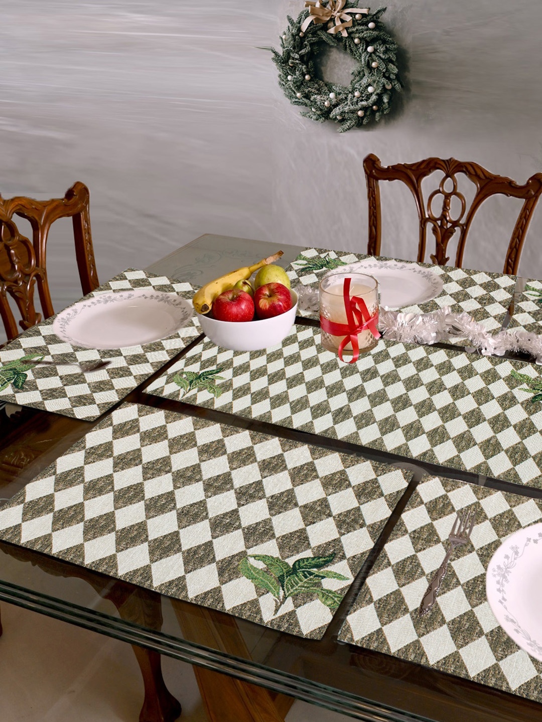 

AVI Living Industries Green & White 9 Pieces Rectangular Table Placemats