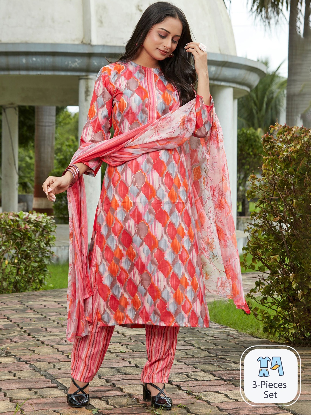 

KALINI Geometric Printed Regular Kurta With Trousers & Dupatta, Pink