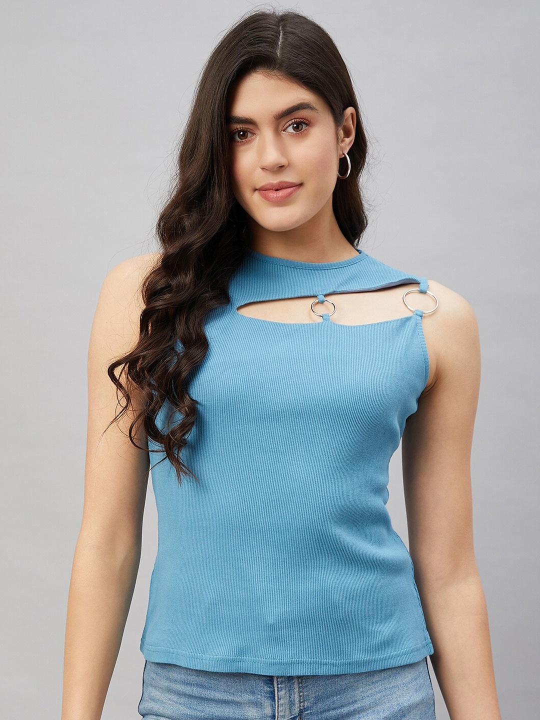 

Chemistry Sleeveless Cut-Out Details Top, Blue