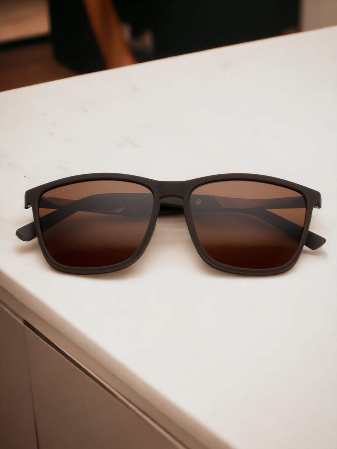 

ROYAL SON Unisex Square Polarised and UV Protected Lens Sunglasses CHI00170-C3, Brown