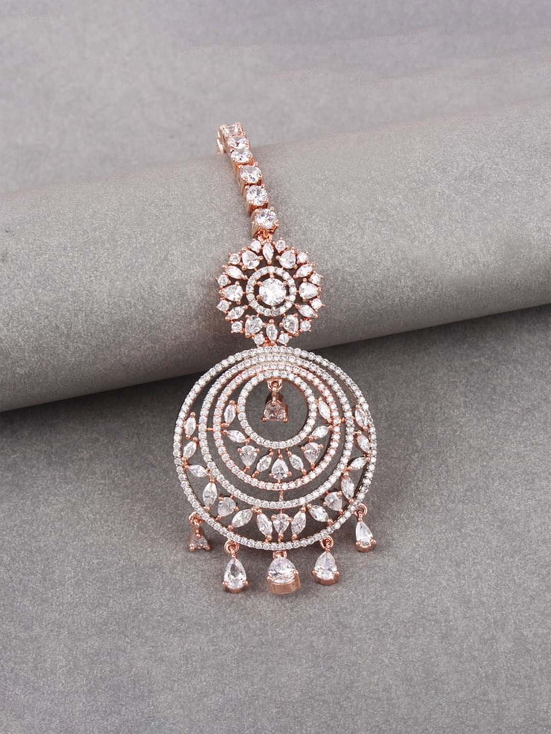 

Mirana Rose Gold-Plated American Diamond Stone-Studded Maang Tikka