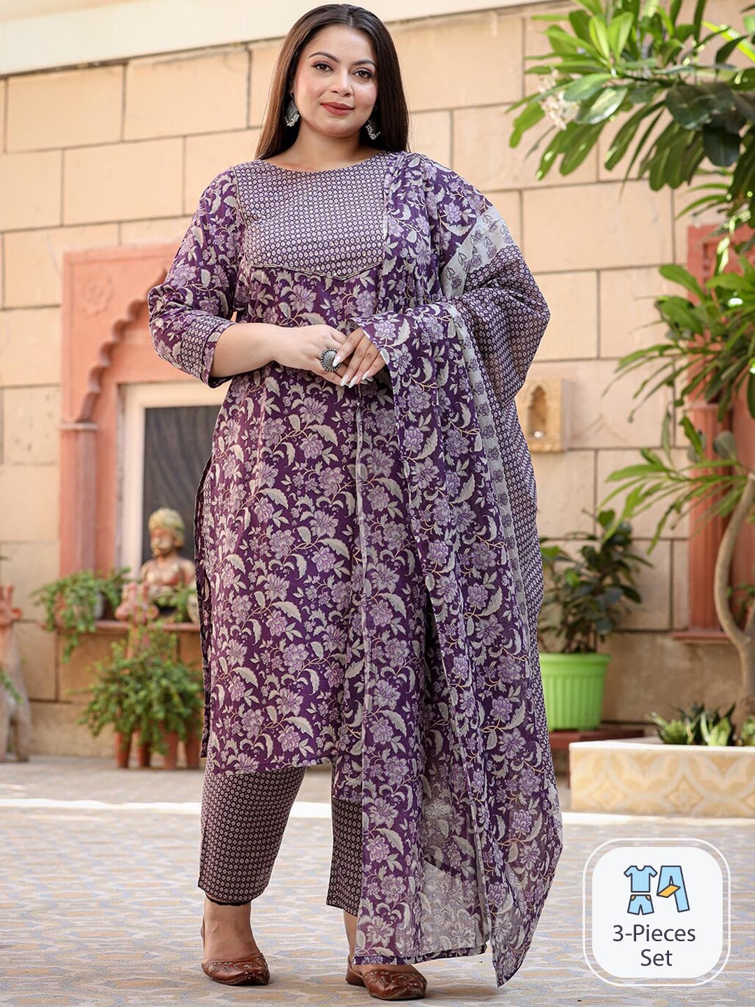 

Yufta Plus Size Floral Printed Pure Cotton Straight Kurta & Trousers With Dupatta, Purple