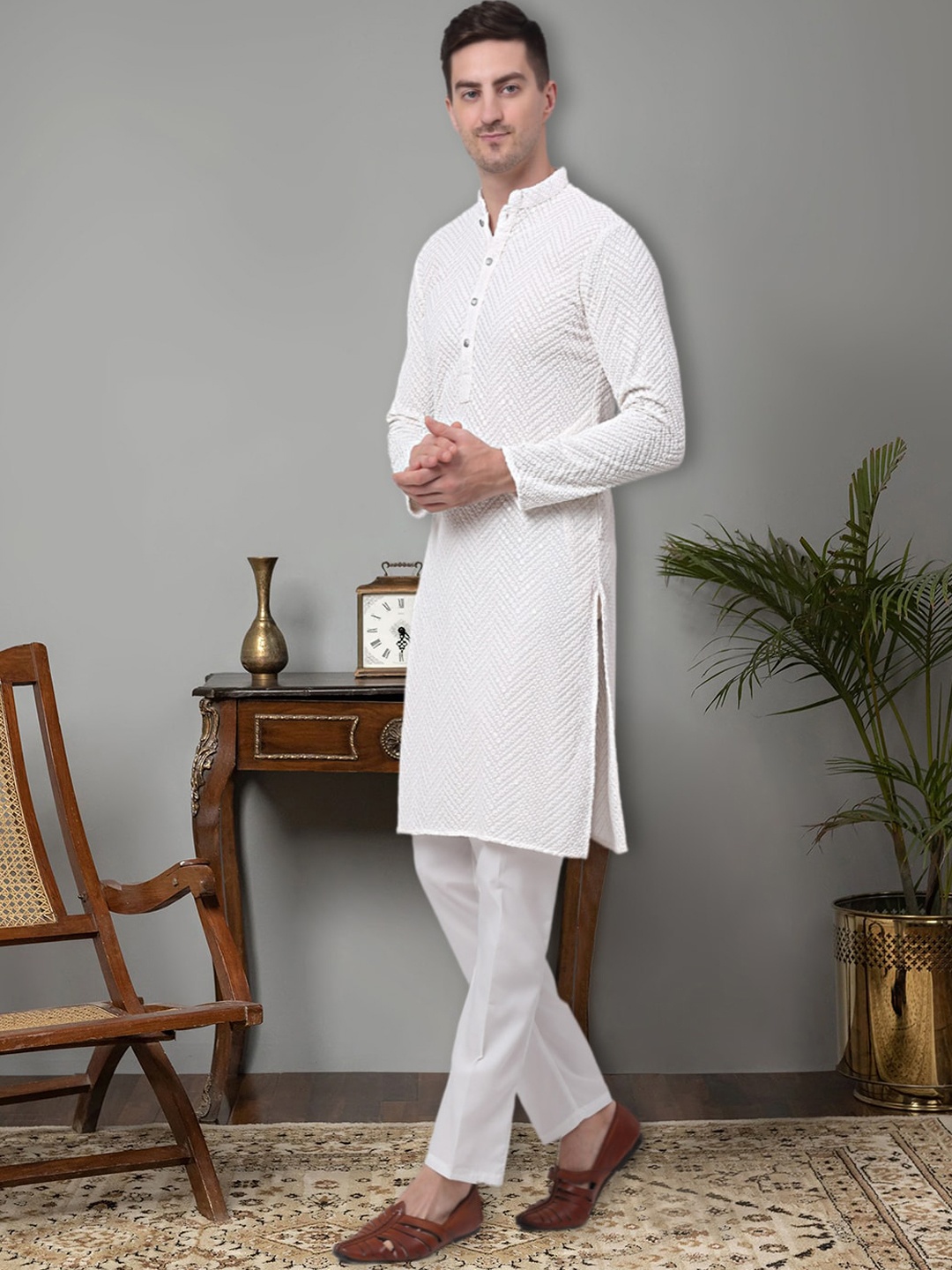

Jompers Geometric Embroidered Mandarin Collar Pure Cotton Kurta with Pyjamas, White