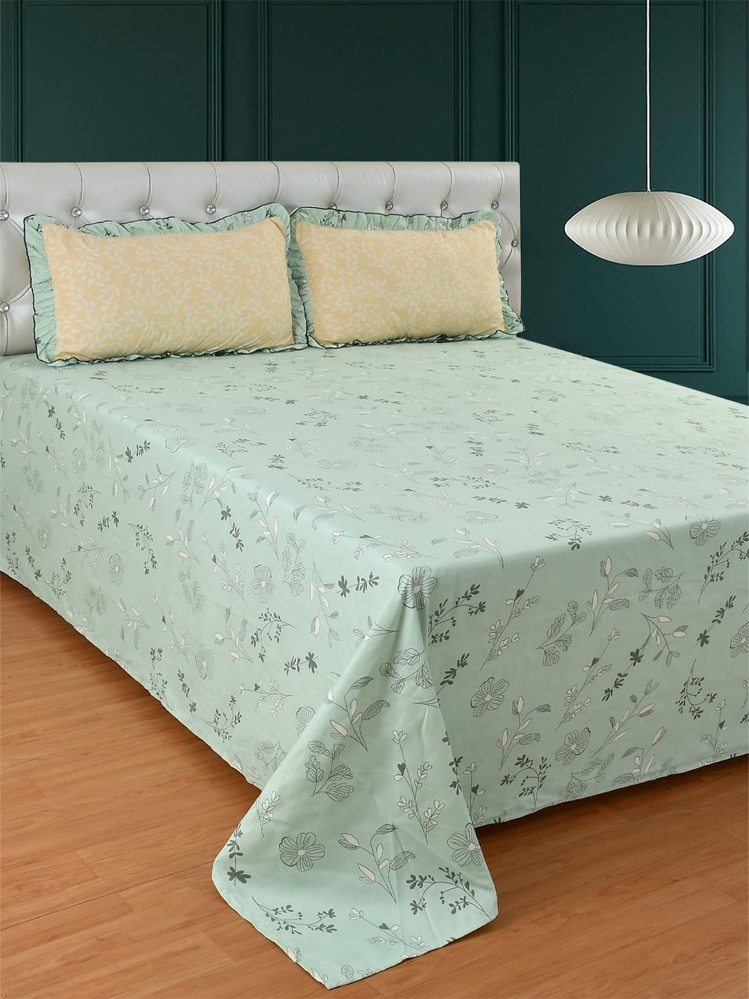 

MORADO White & Blue Floral 210 TC King Bedsheet With 2 Pillow Covers