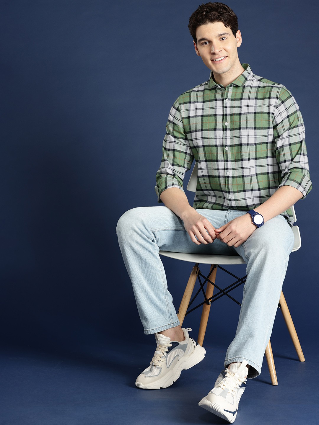 

Mast & Harbour Men Standard Tartan Checked Cotton Casual Shirt, Green