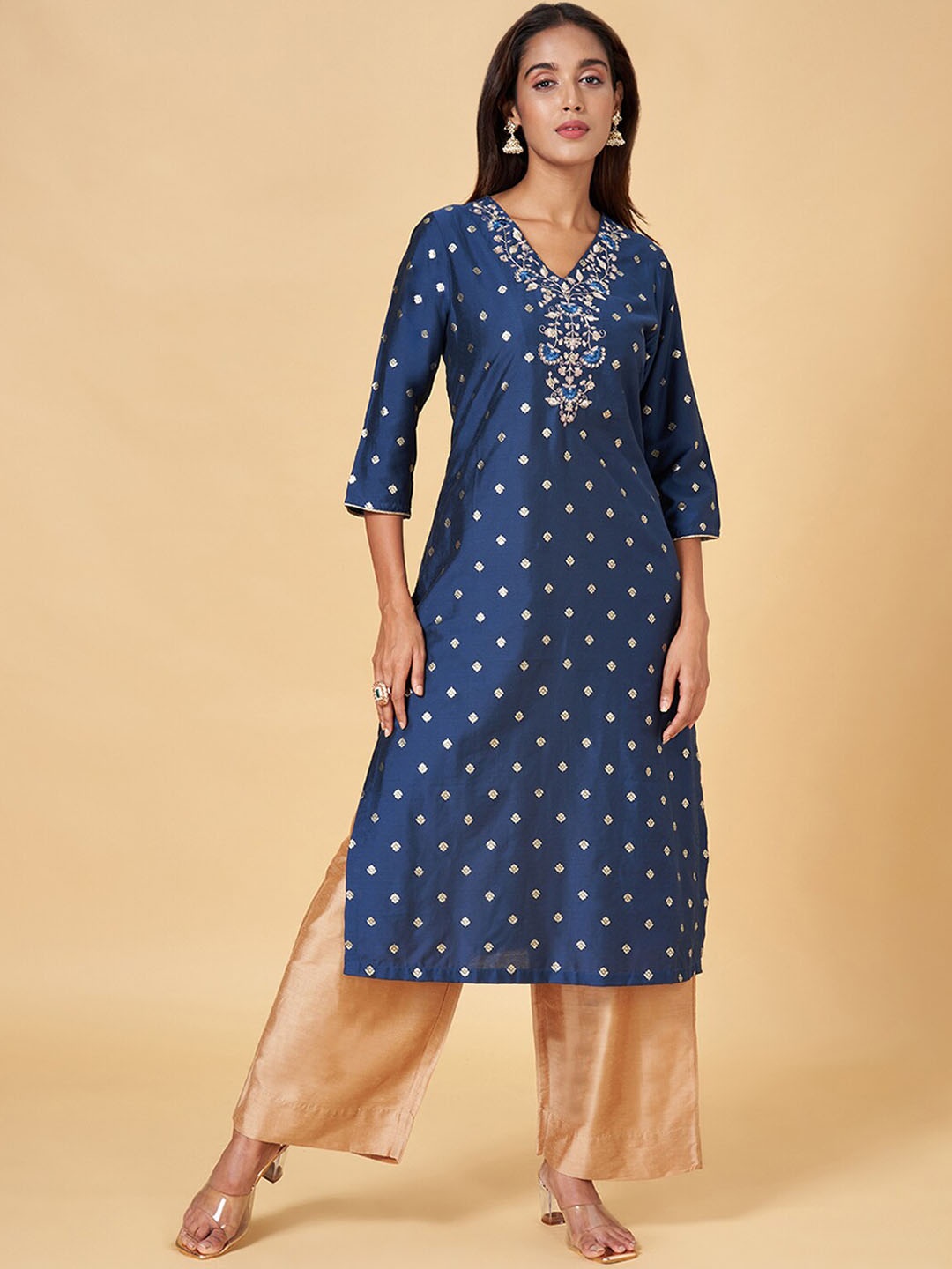 RANGMANCH BY PANTALOONS Floral Embroidered Sequinned Straight Kurta, Blue