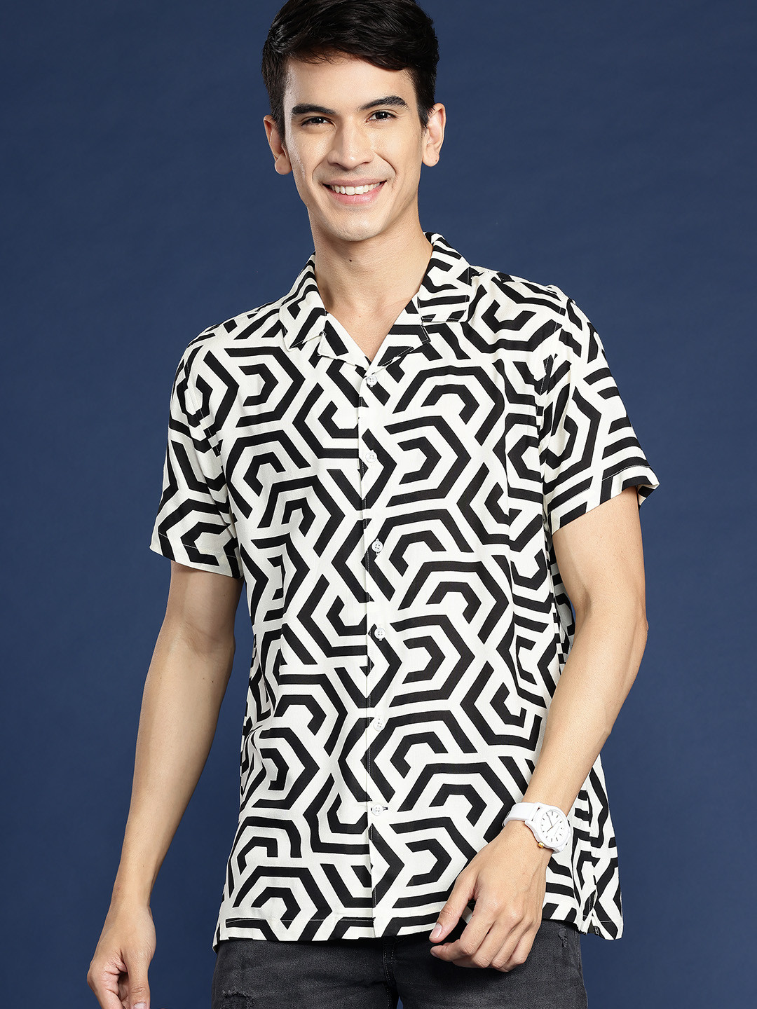 

Mast & Harbour Men Standard Geometric Printed Cuban Collar Casual Shirt, Off white