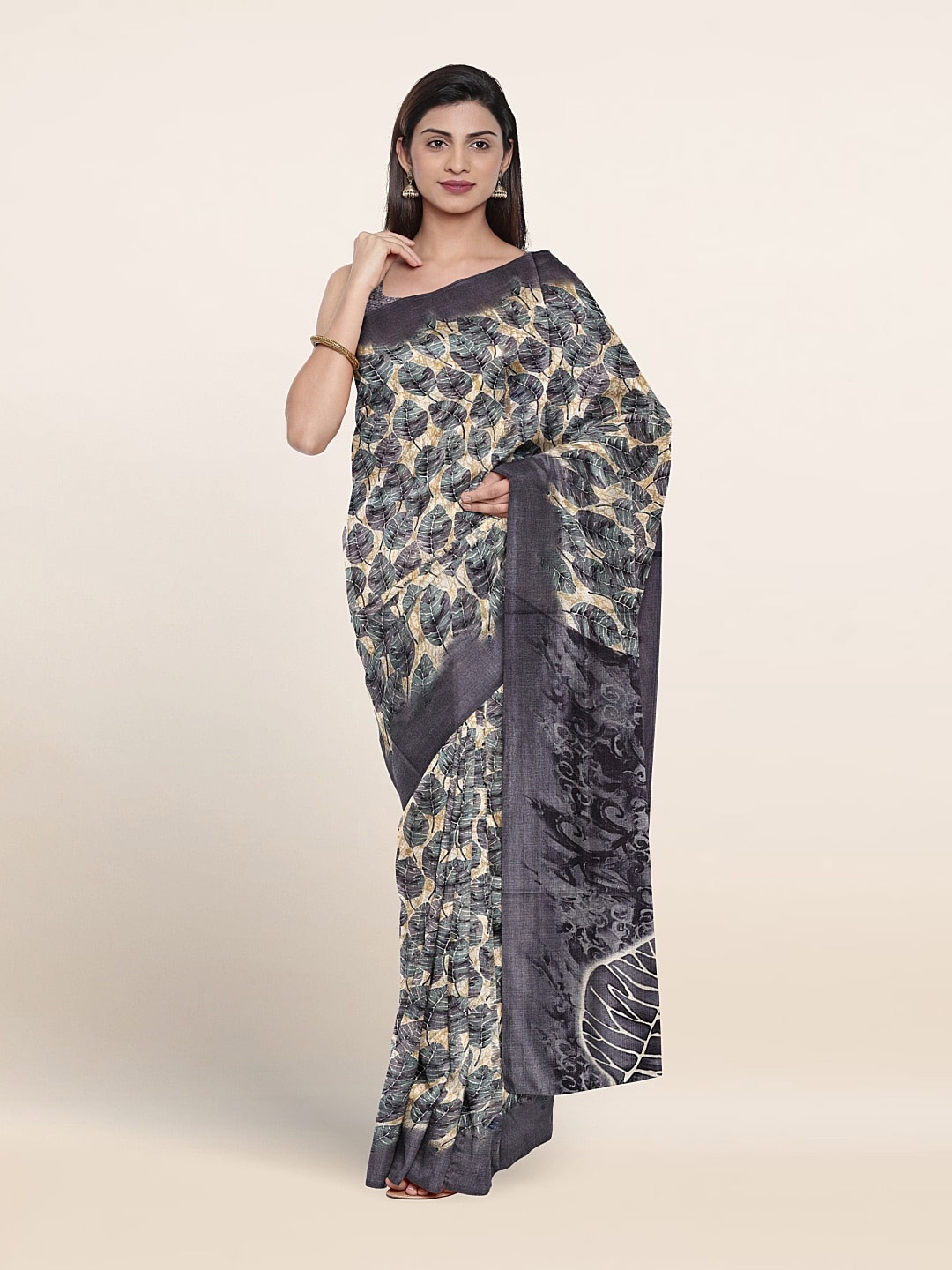 

Pothys Floral Printed Saree, Grey