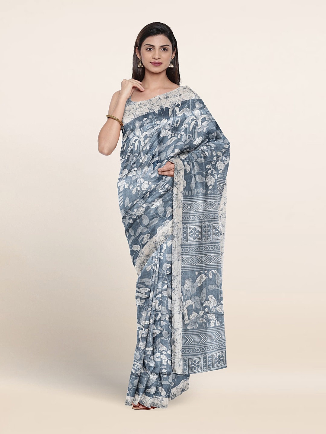 

Pothys Floral Printed Saree, Grey