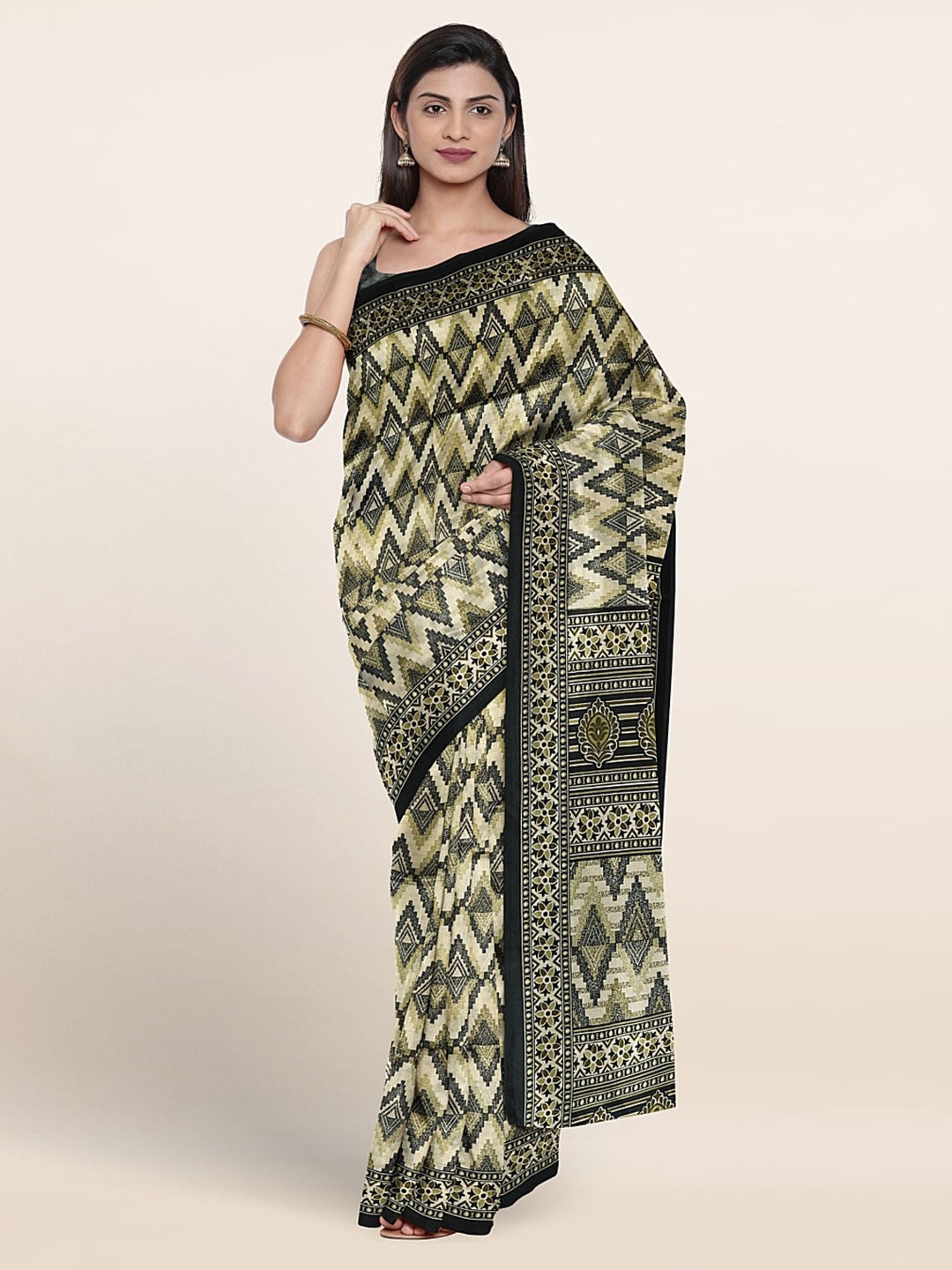 

Pothys Geometric Printed Saree, Green