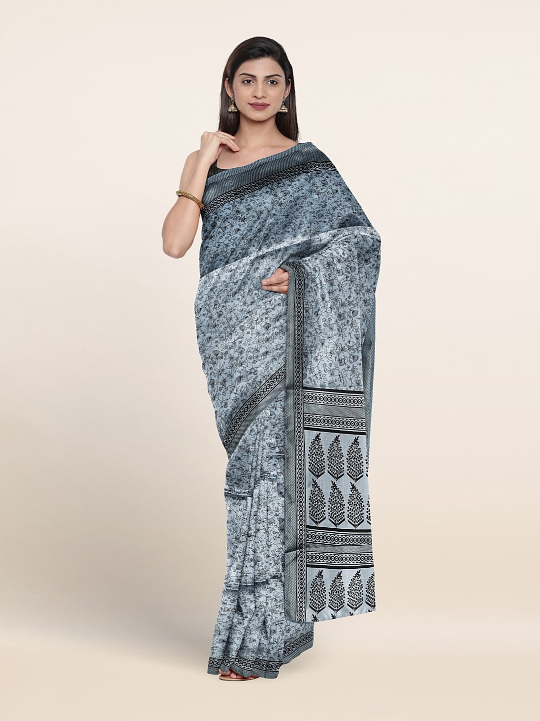 

Pothys Floral Printed Saree, Grey