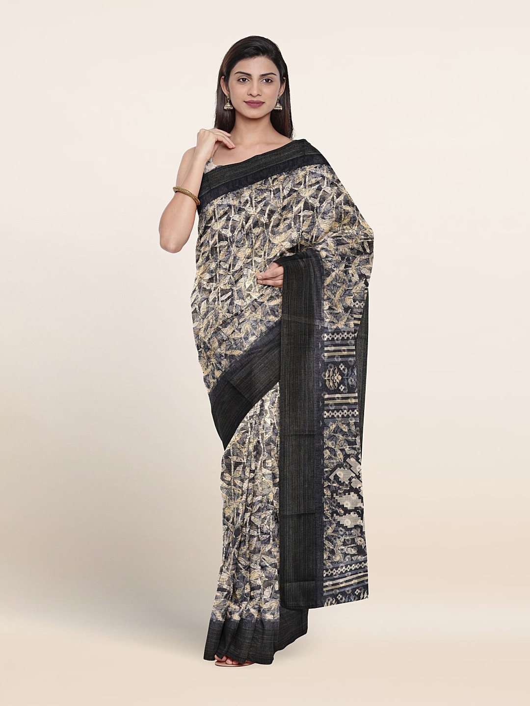 

Pothys Abstract Printed Saree, Black