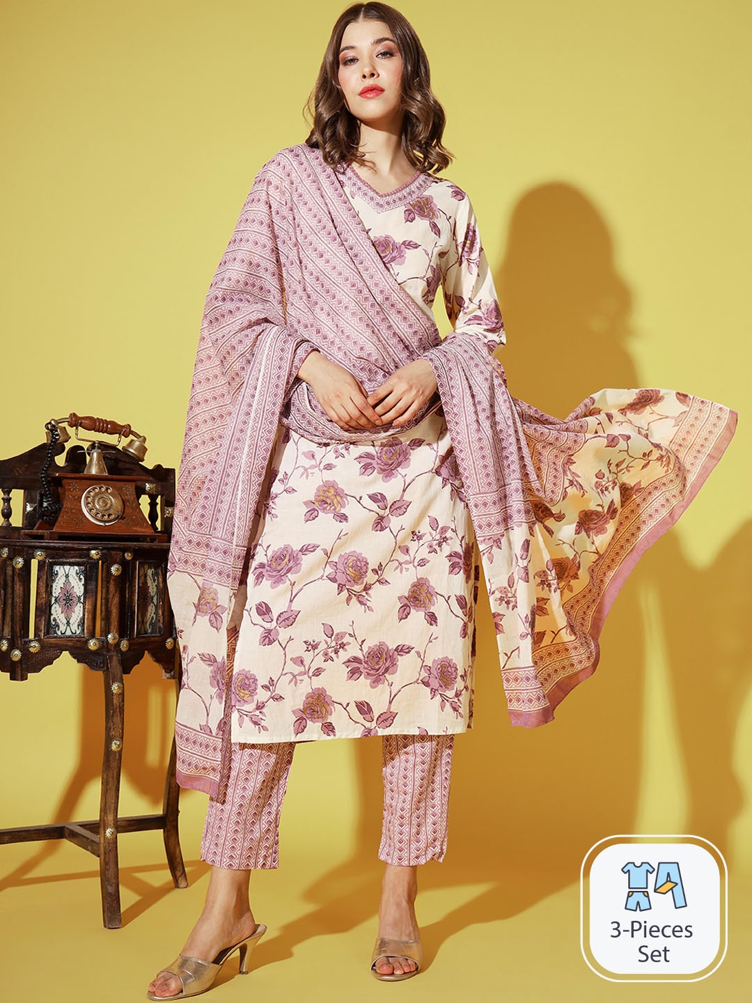 Vbuyz Floral Printed V-Neck Regular Kurta With Trousers & Dupatta, Purple
