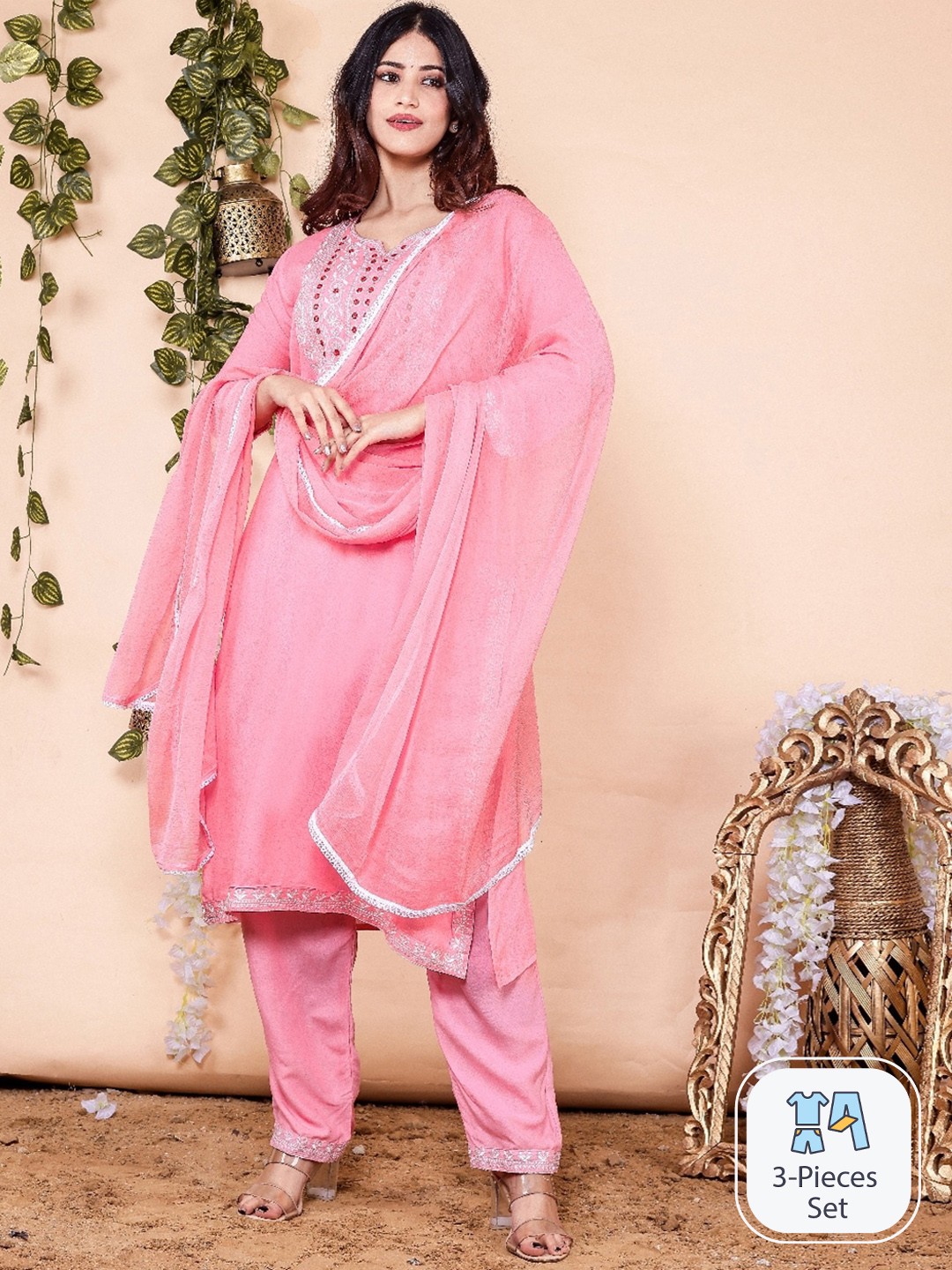 

R RANAK CREATION Floral Embroidered Regular Kurta With Trousers & With Dupatta, Pink
