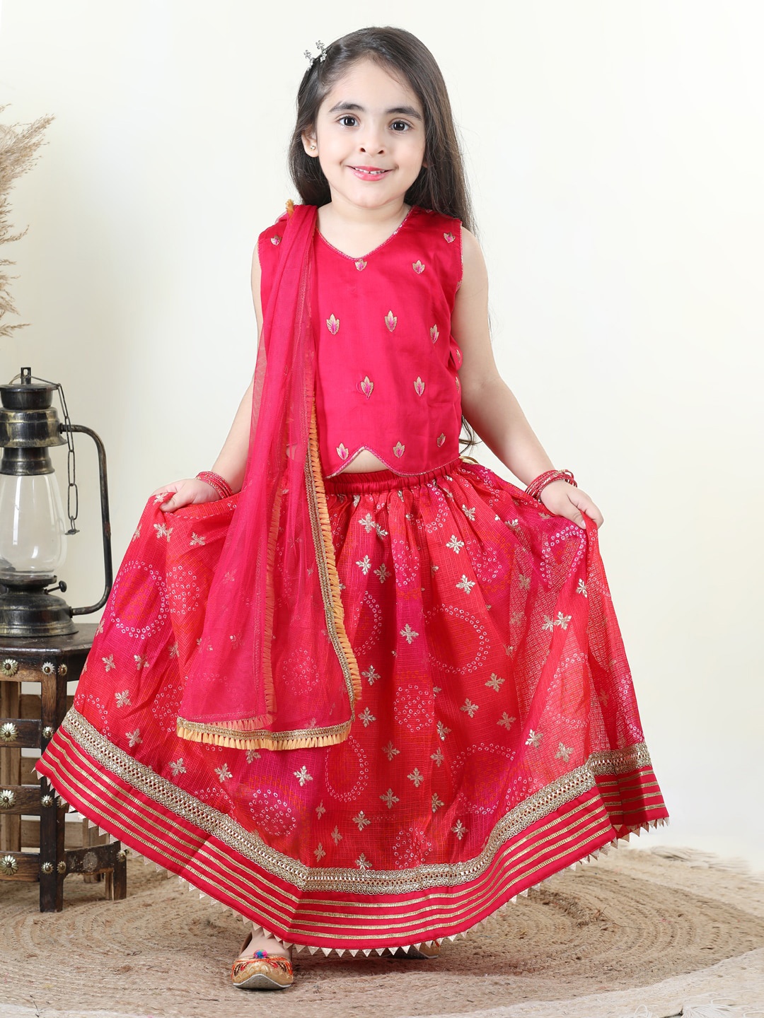 

Kinder Kids Girls Embroidered Thread Work Ready To Wear Lehenga & Blouse With Dupatta, Pink